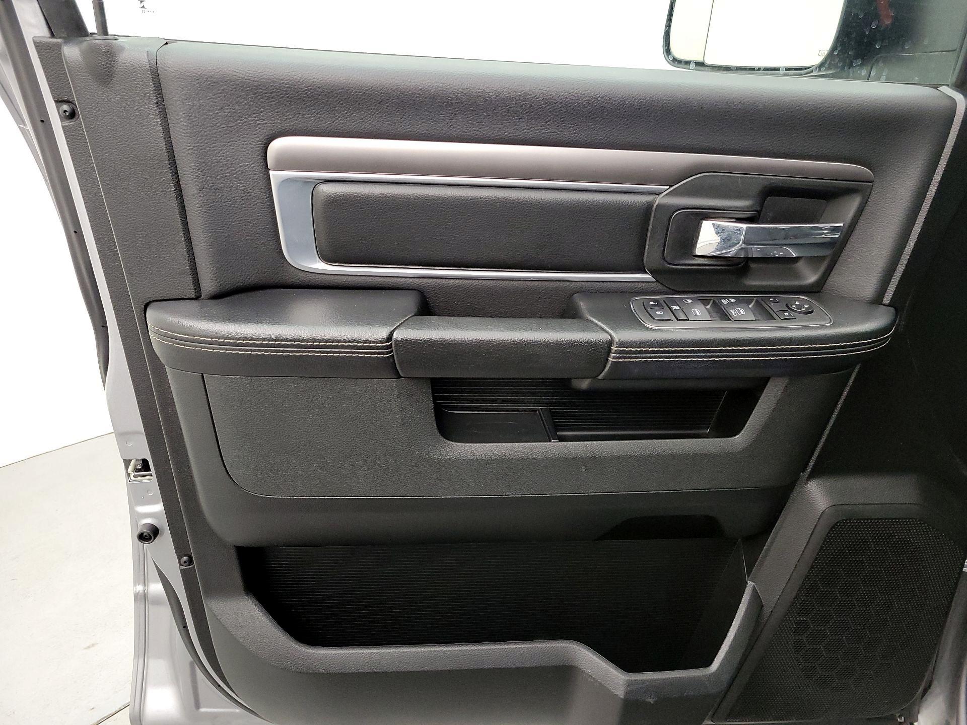 Thumbnail: 2023 RAM 1500 Classic - 12