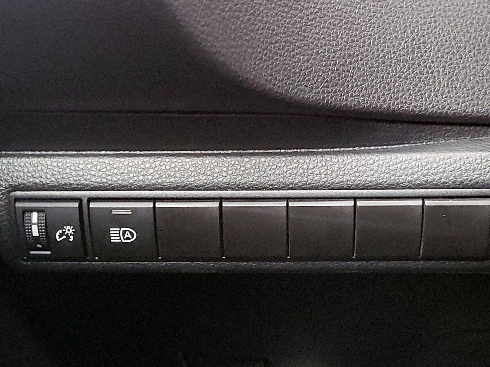 Thumbnail: 2024 Toyota Corolla - 13