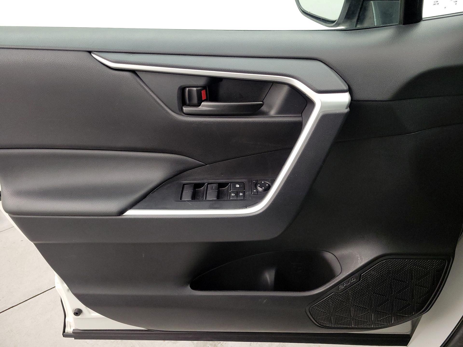 Thumbnail: 2024 Toyota RAV4 - 12