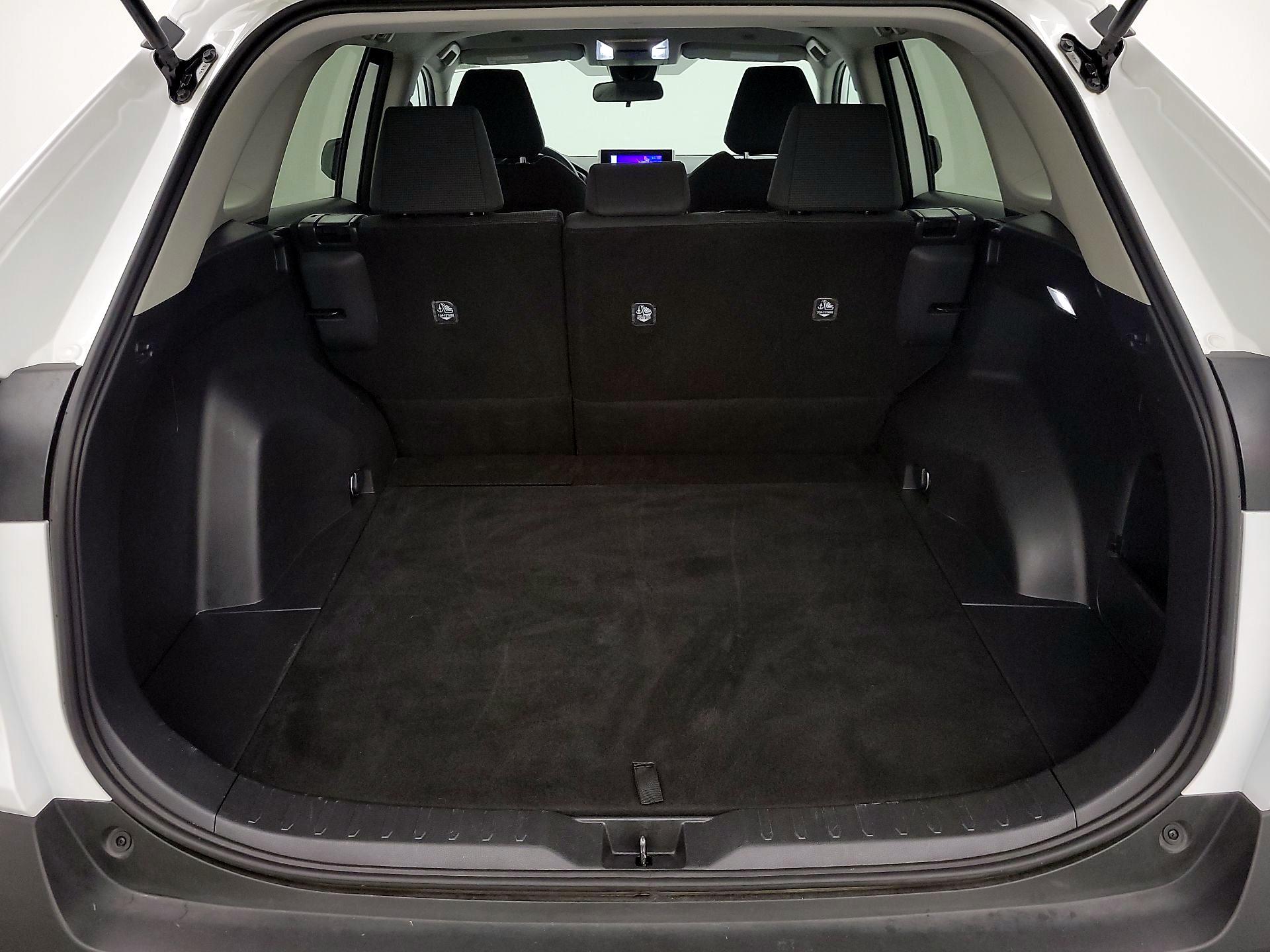 Thumbnail: 2024 Toyota RAV4 - 20