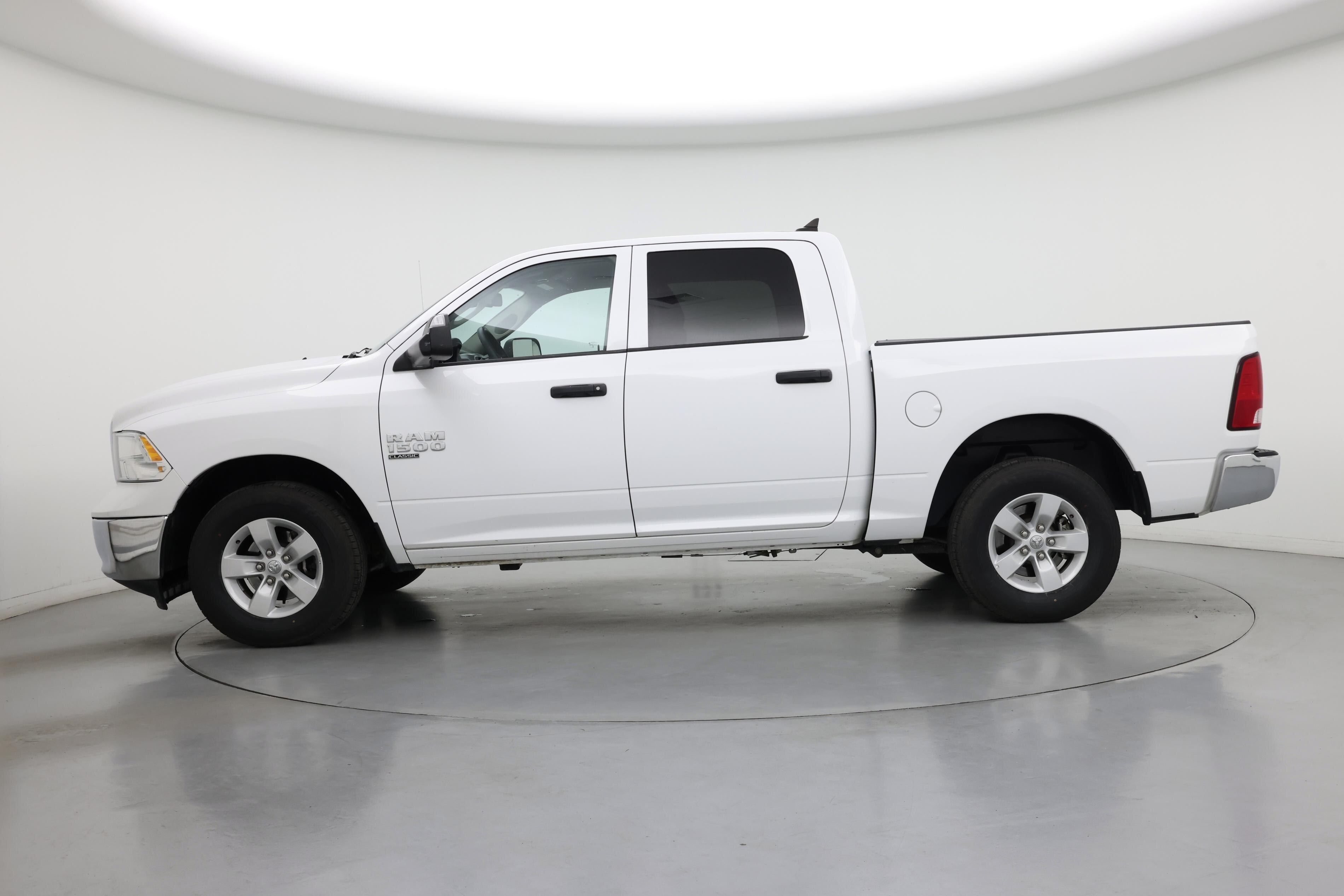 Thumbnail: 2023 RAM 1500 Classic - 3