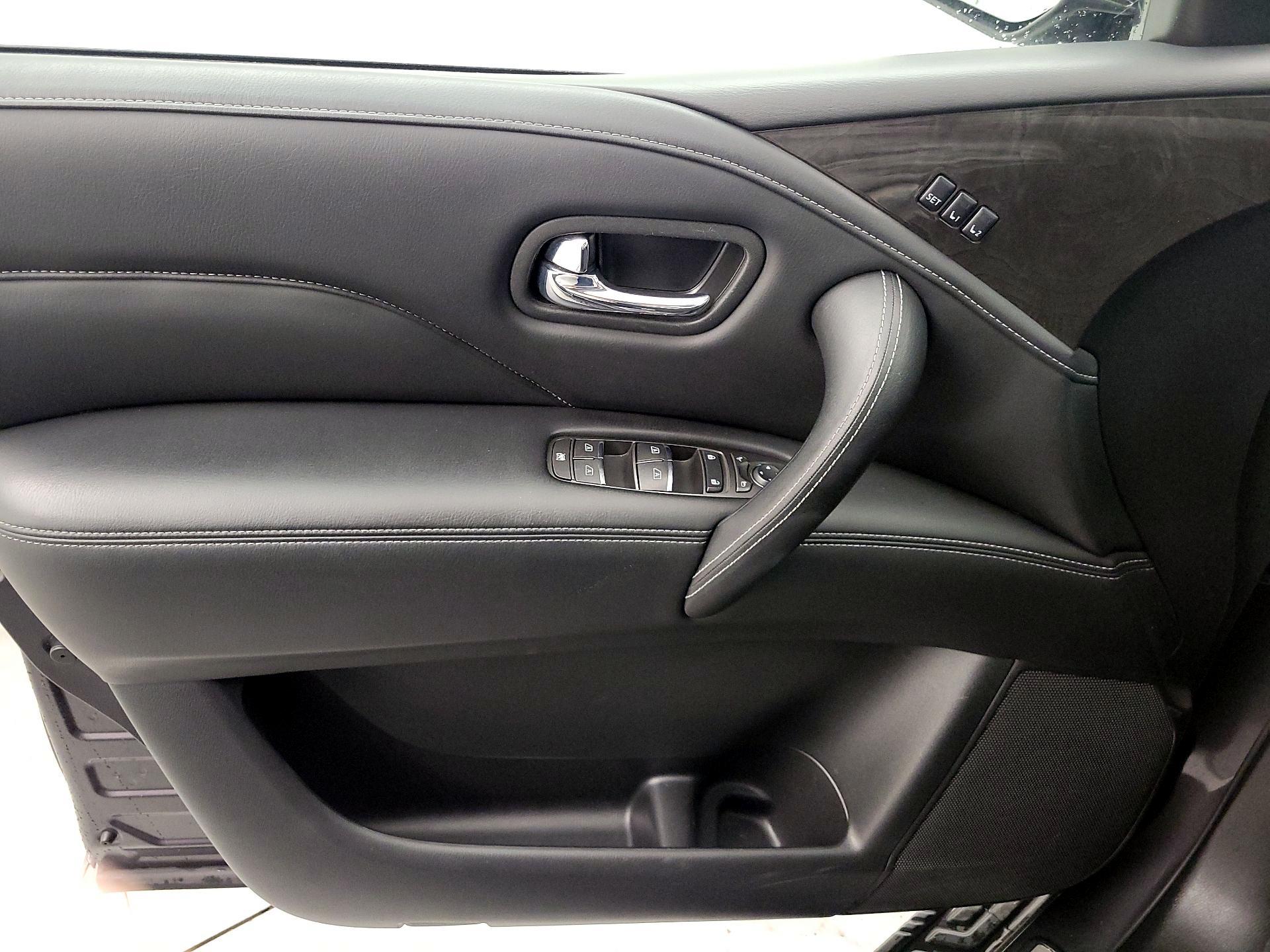 Thumbnail: 2024 INFINITI QX80 - 12