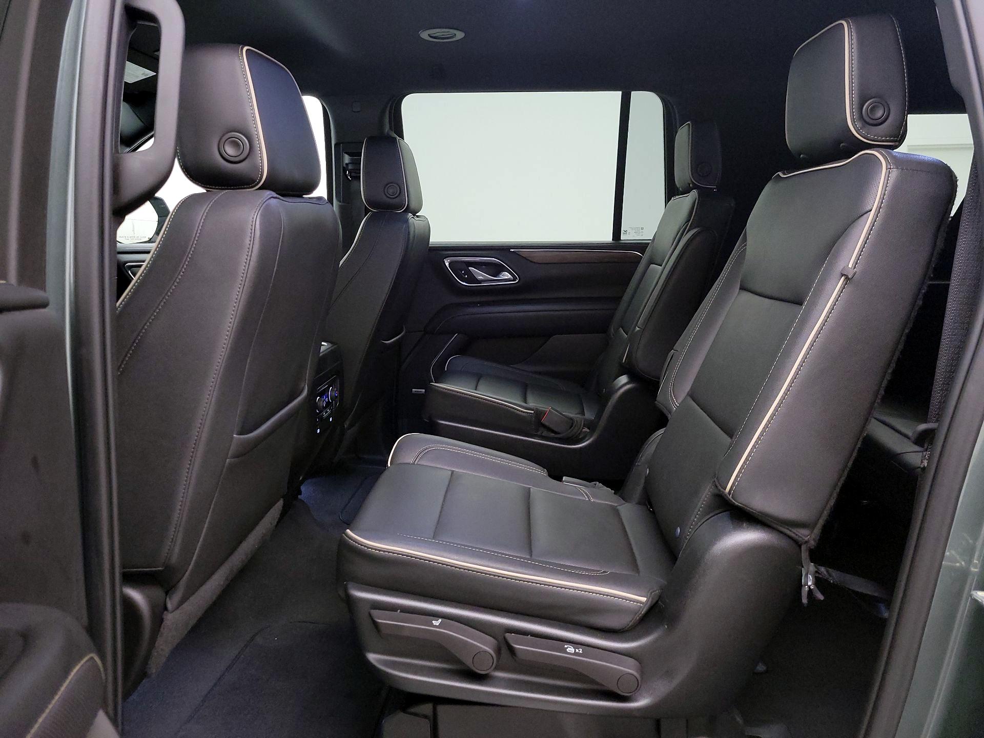 Thumbnail: 2023 Chevrolet Suburban - 20