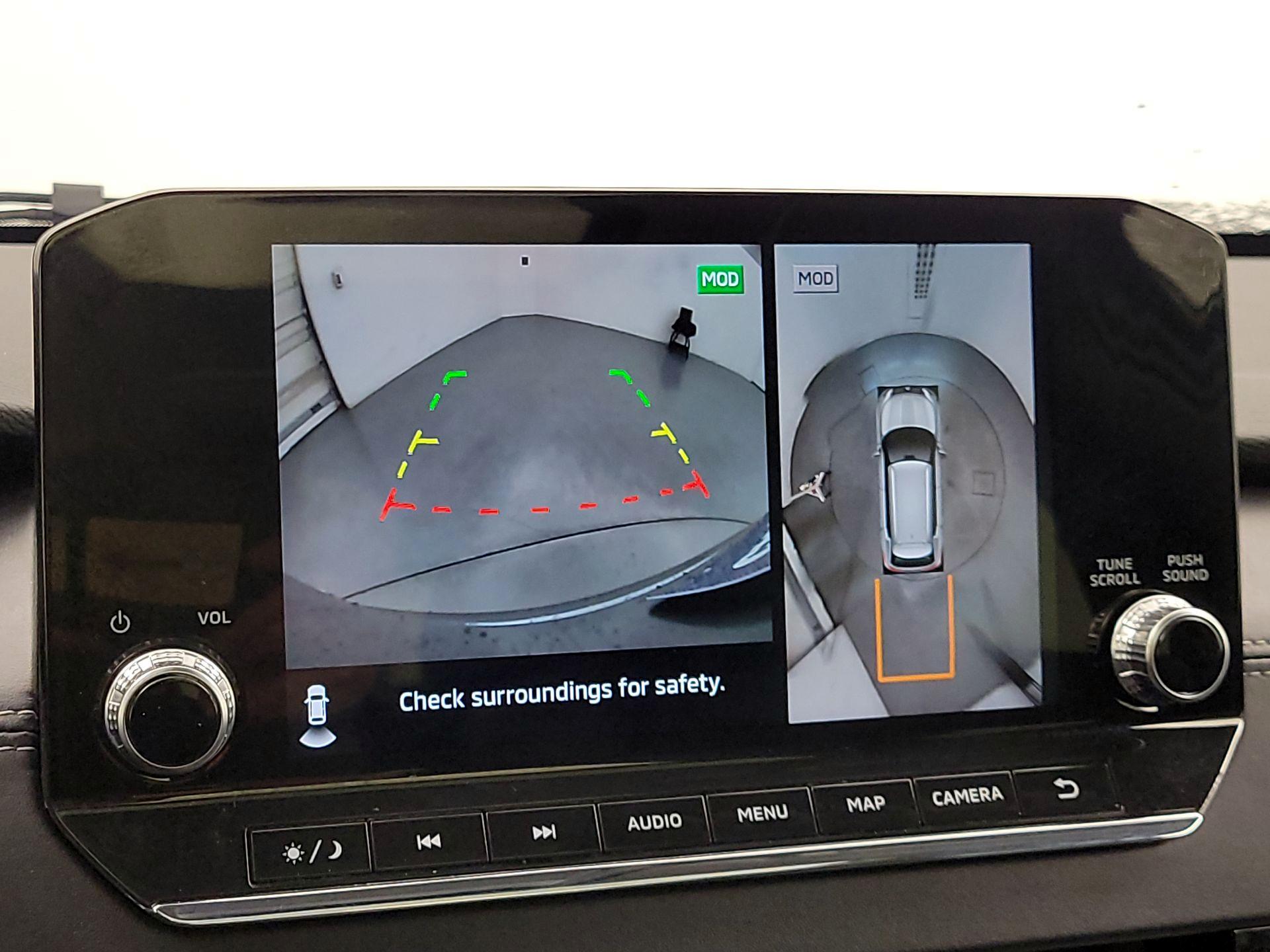 Thumbnail: 2024 Mitsubishi Outlander - 15