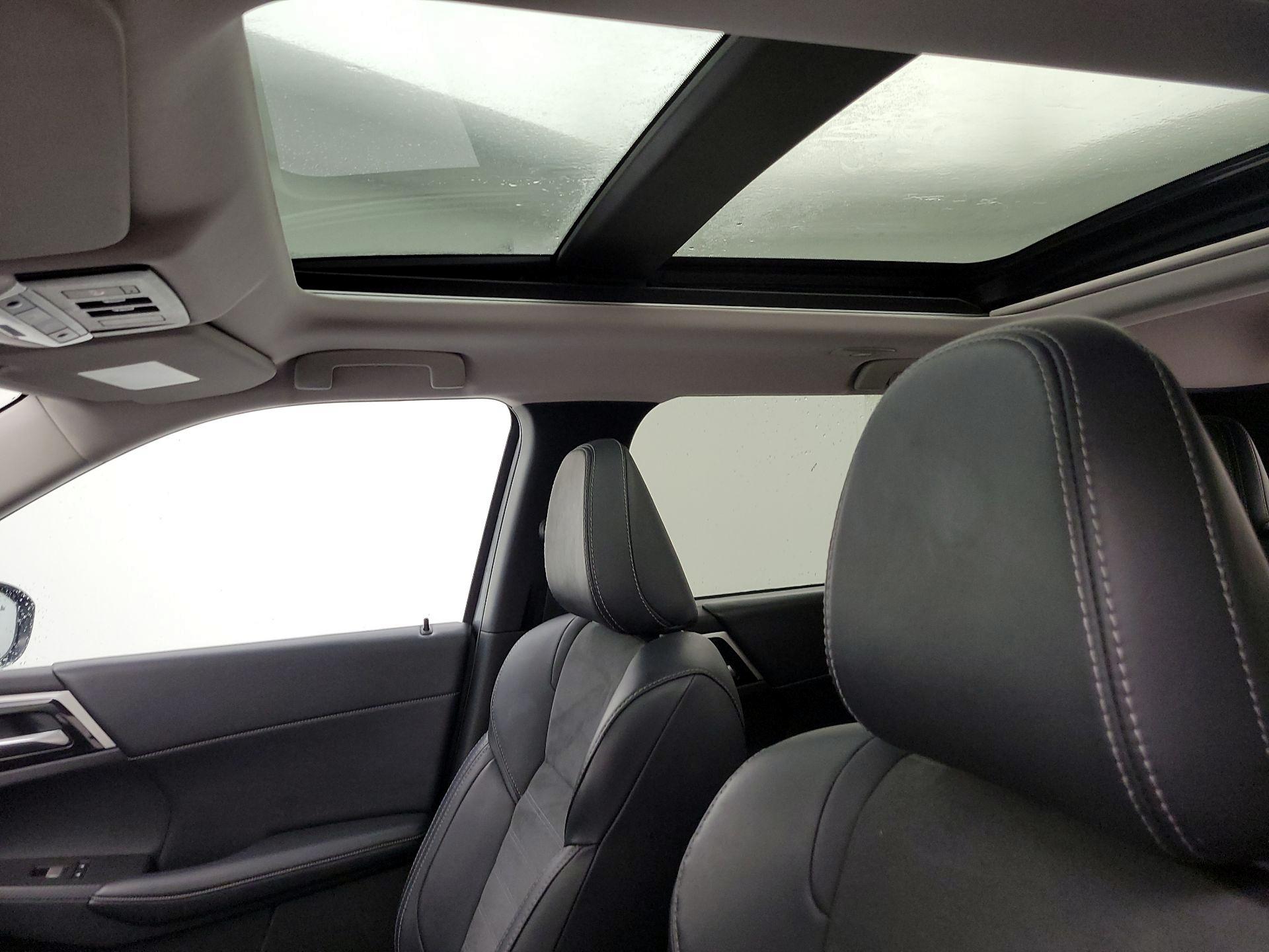 Thumbnail: 2024 Mitsubishi Outlander - 20