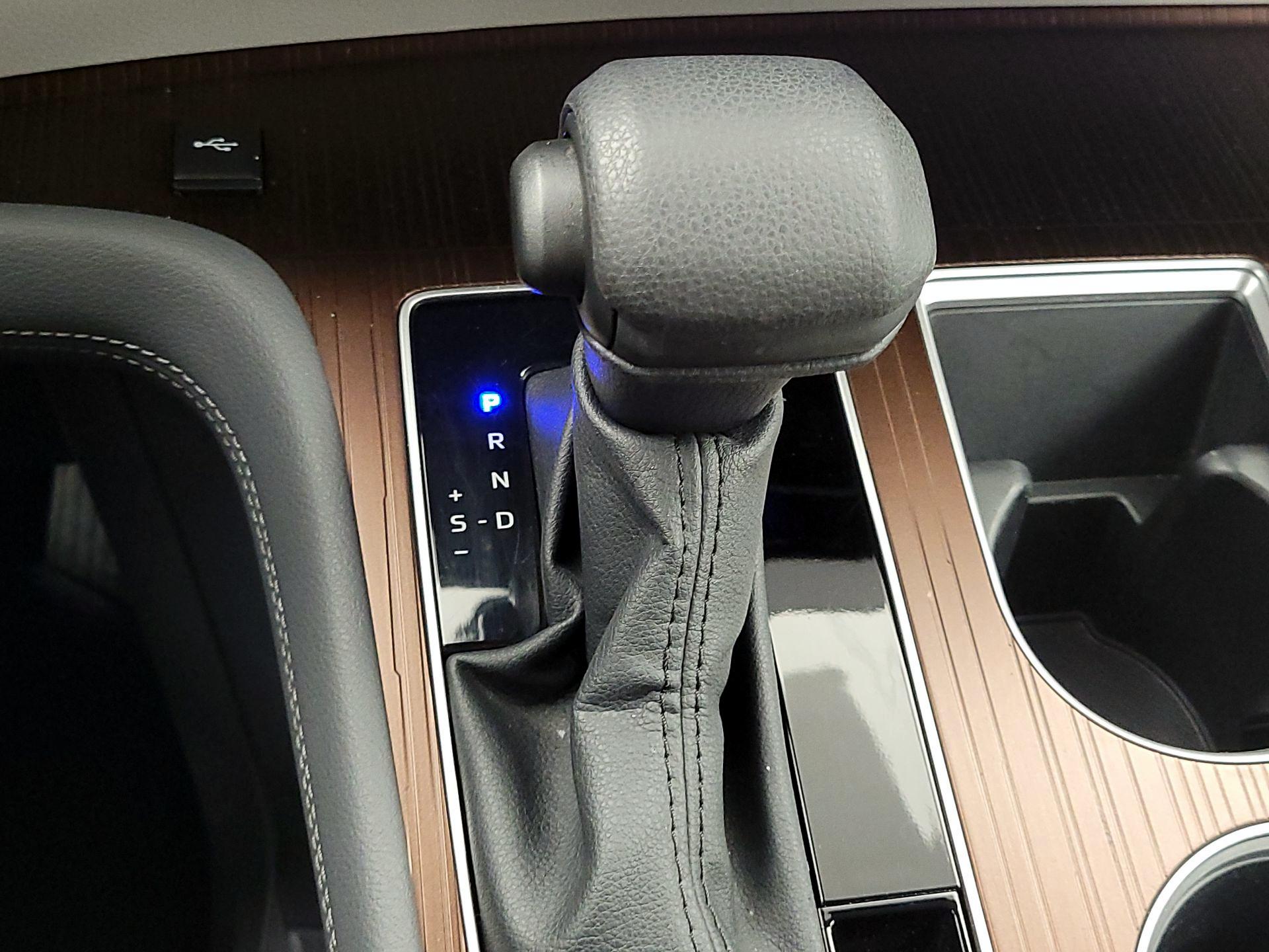 Thumbnail: 2024 Toyota Sienna - 17