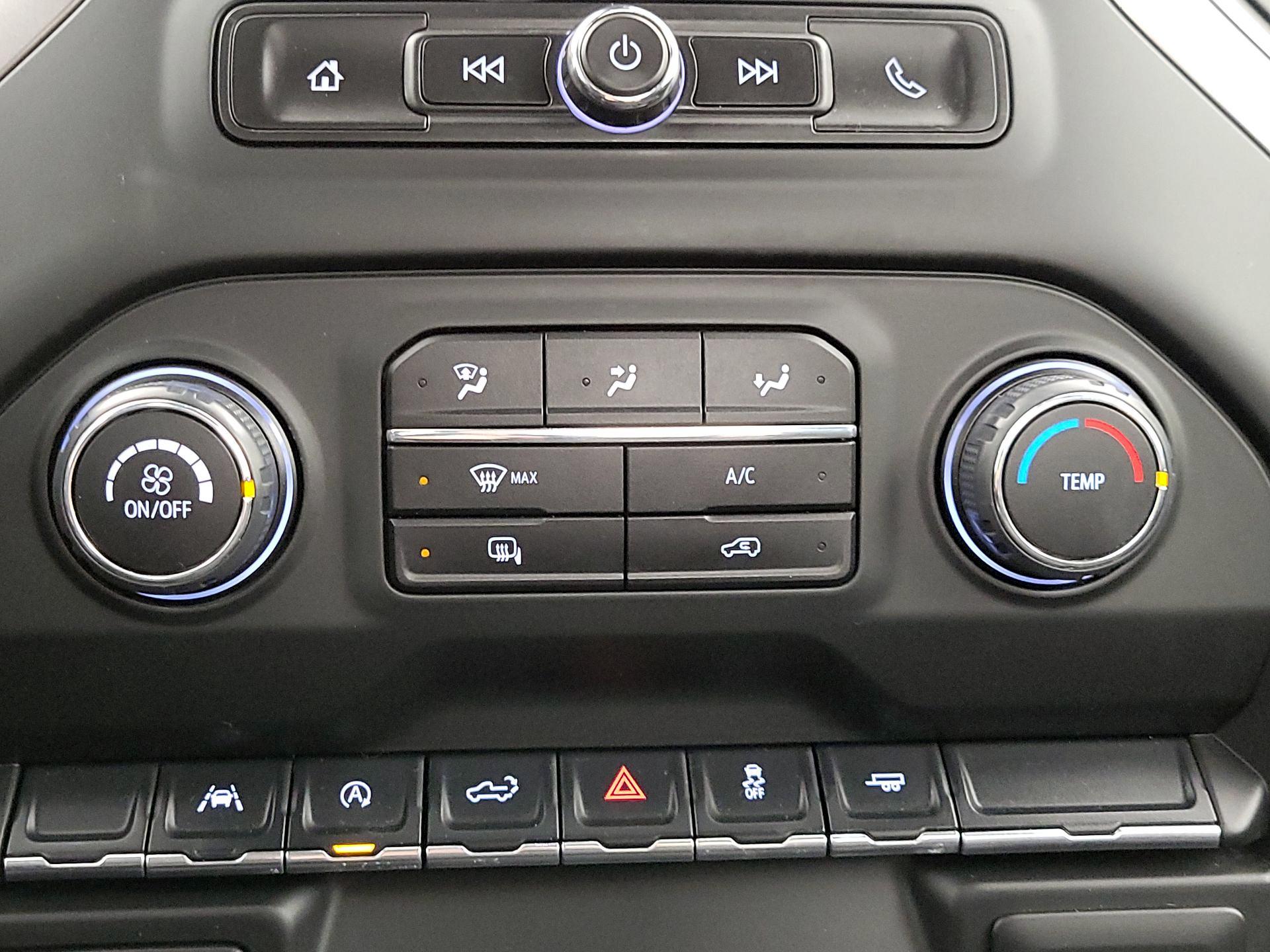 Thumbnail: 2024 Chevrolet Silverado 1500 - 17