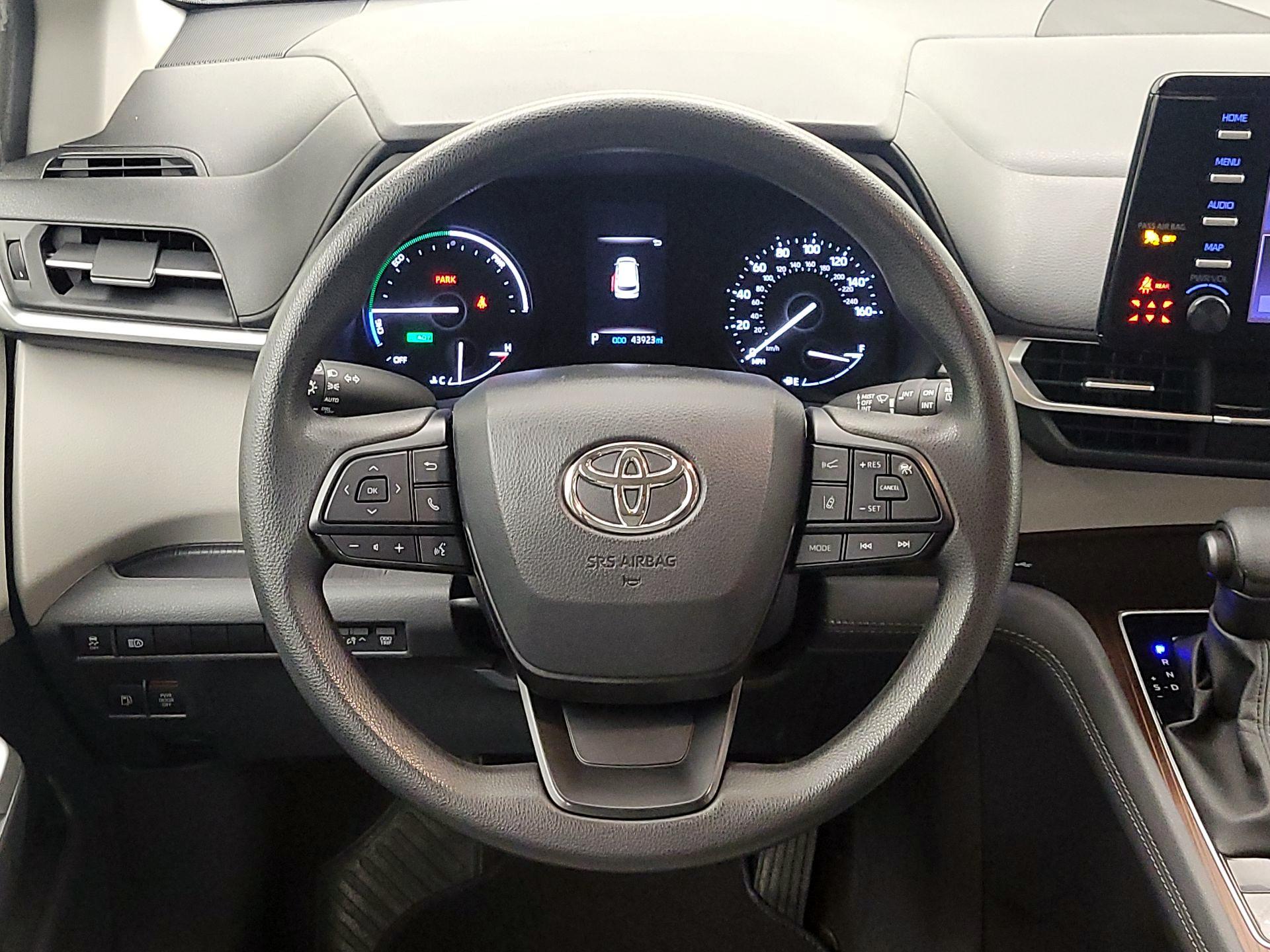 Thumbnail: 2024 Toyota Sienna - 10