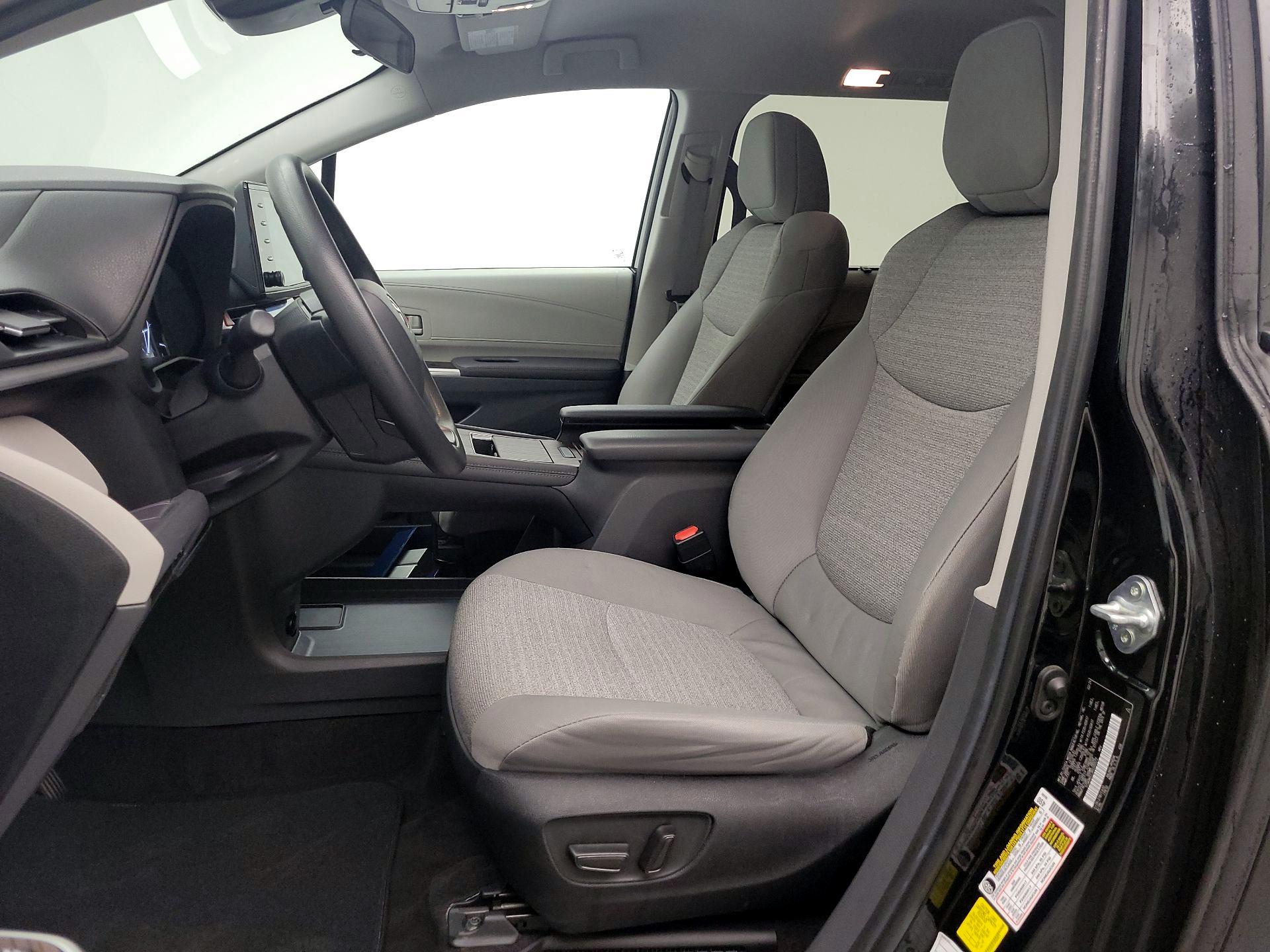 Thumbnail: 2024 Toyota Sienna - 11