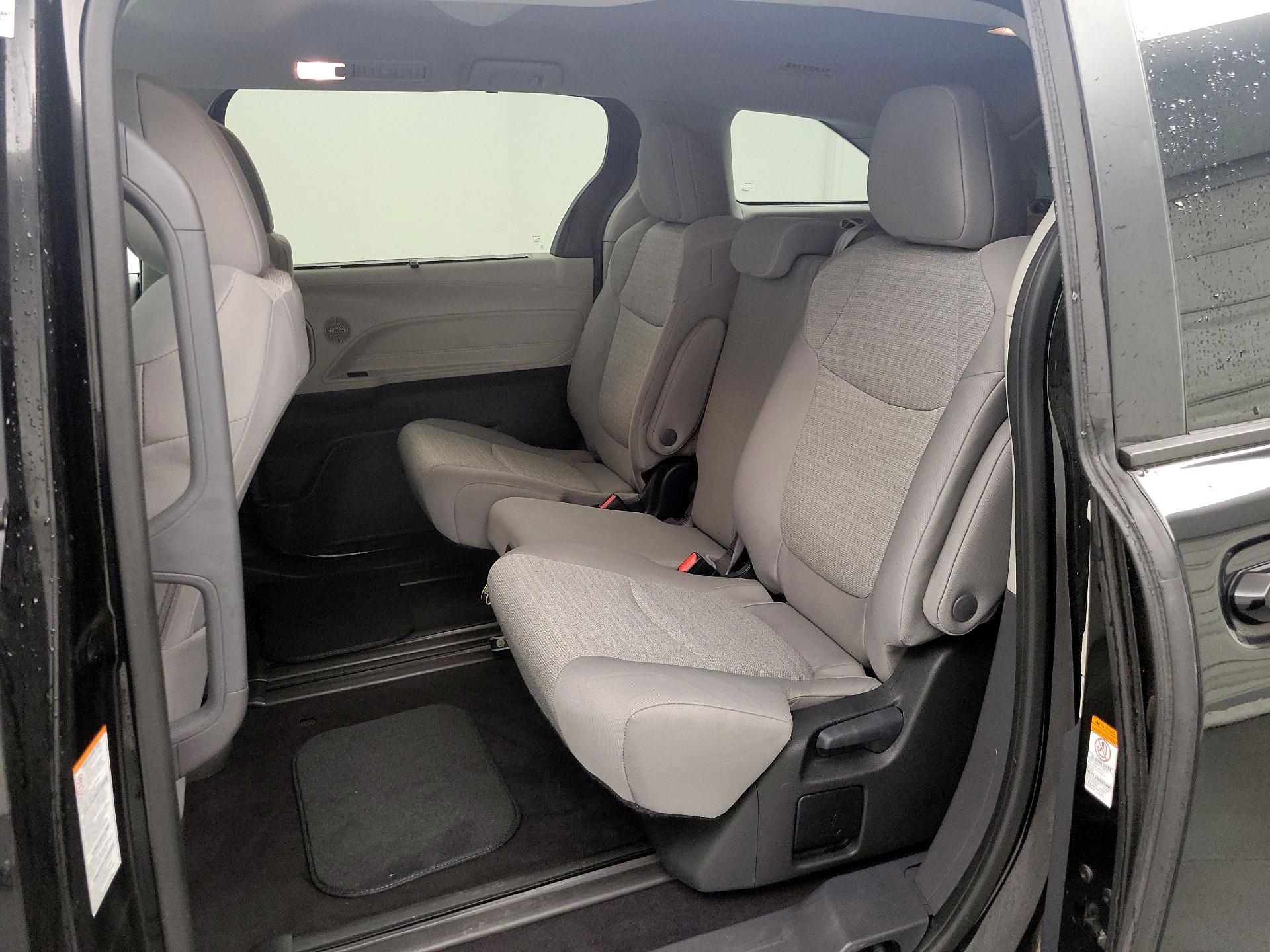 Thumbnail: 2024 Toyota Sienna - 19