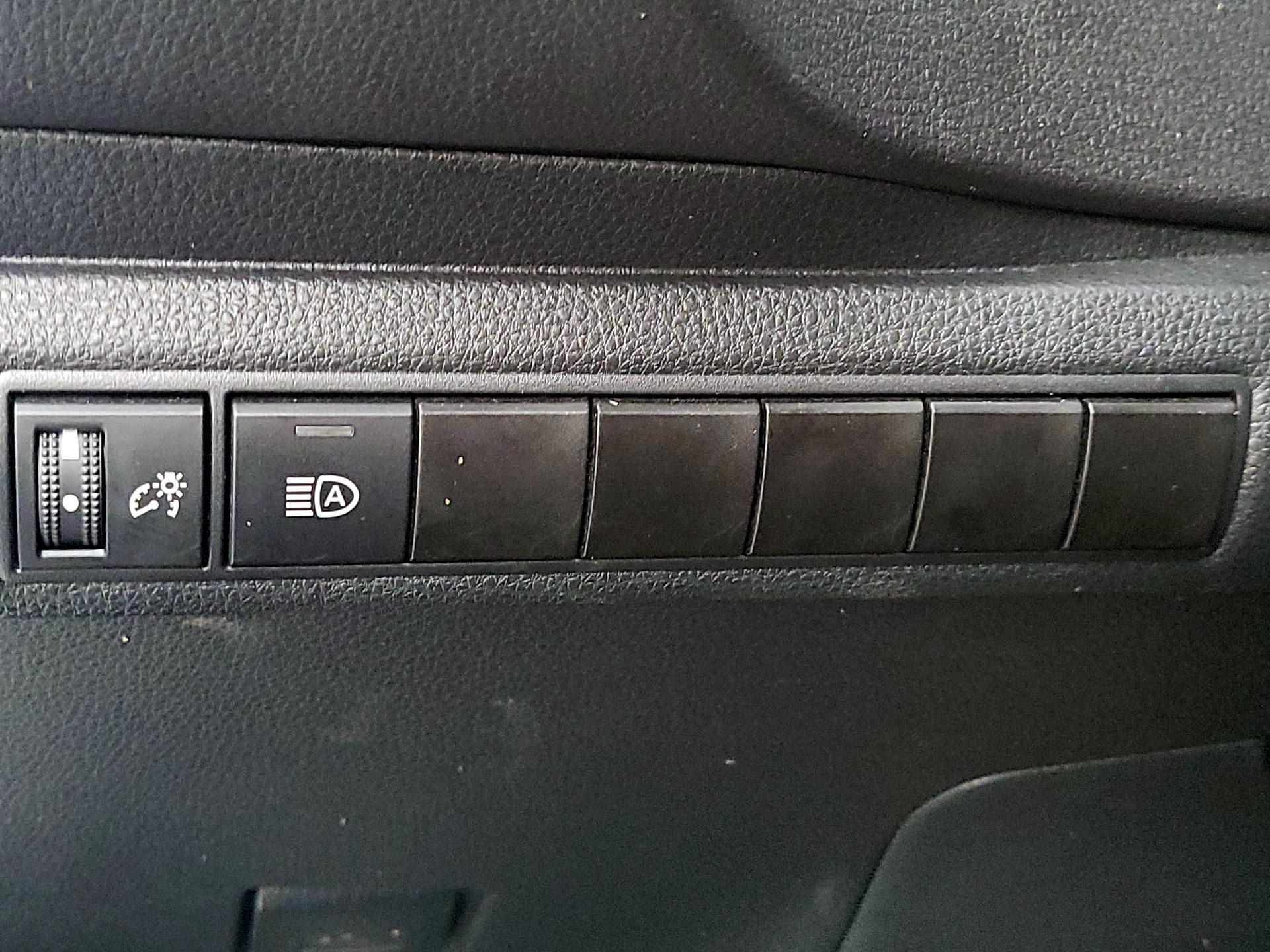 Thumbnail: 2024 Toyota Corolla - 13