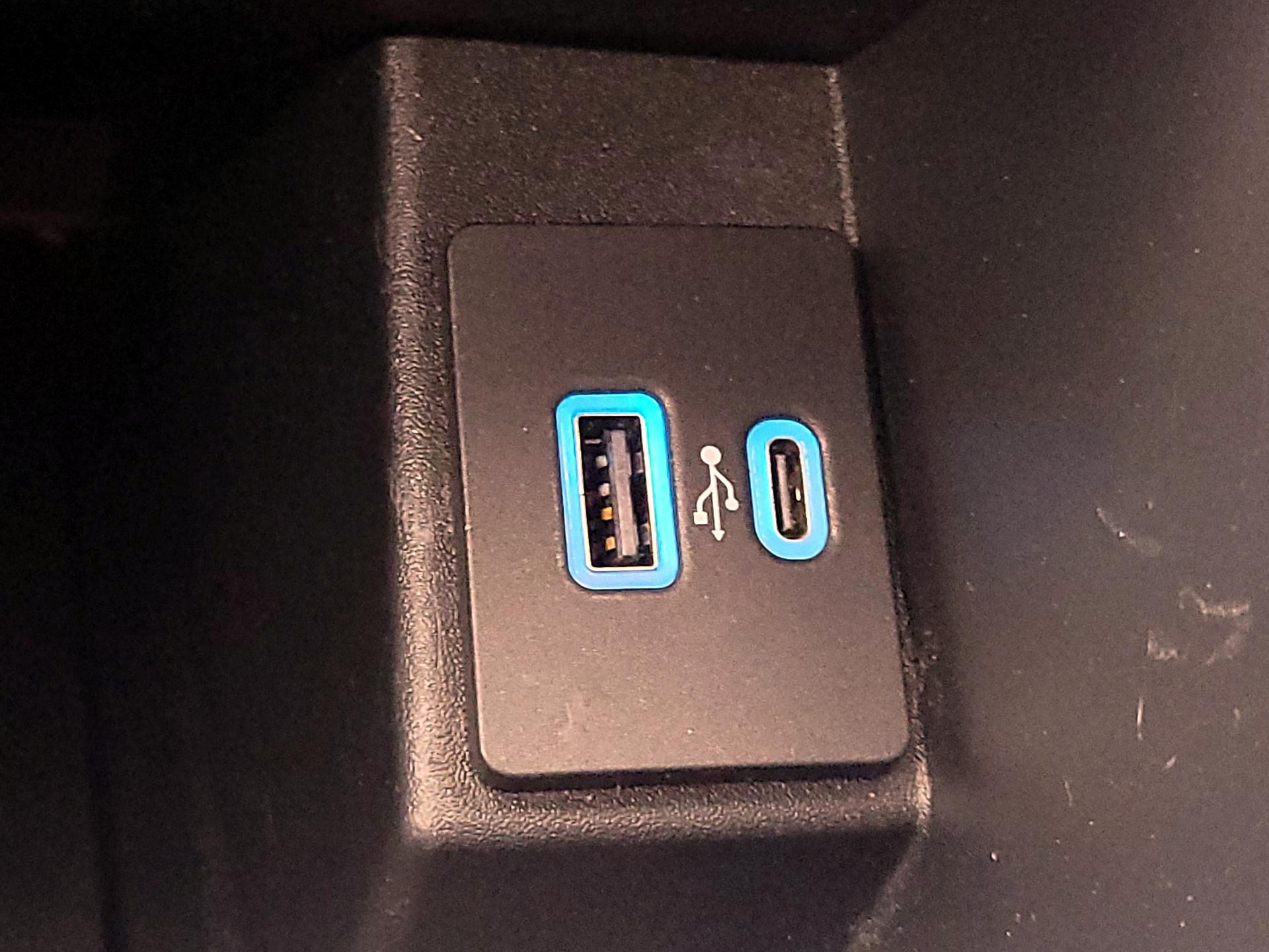 Thumbnail: 2024 Ford Edge - 18