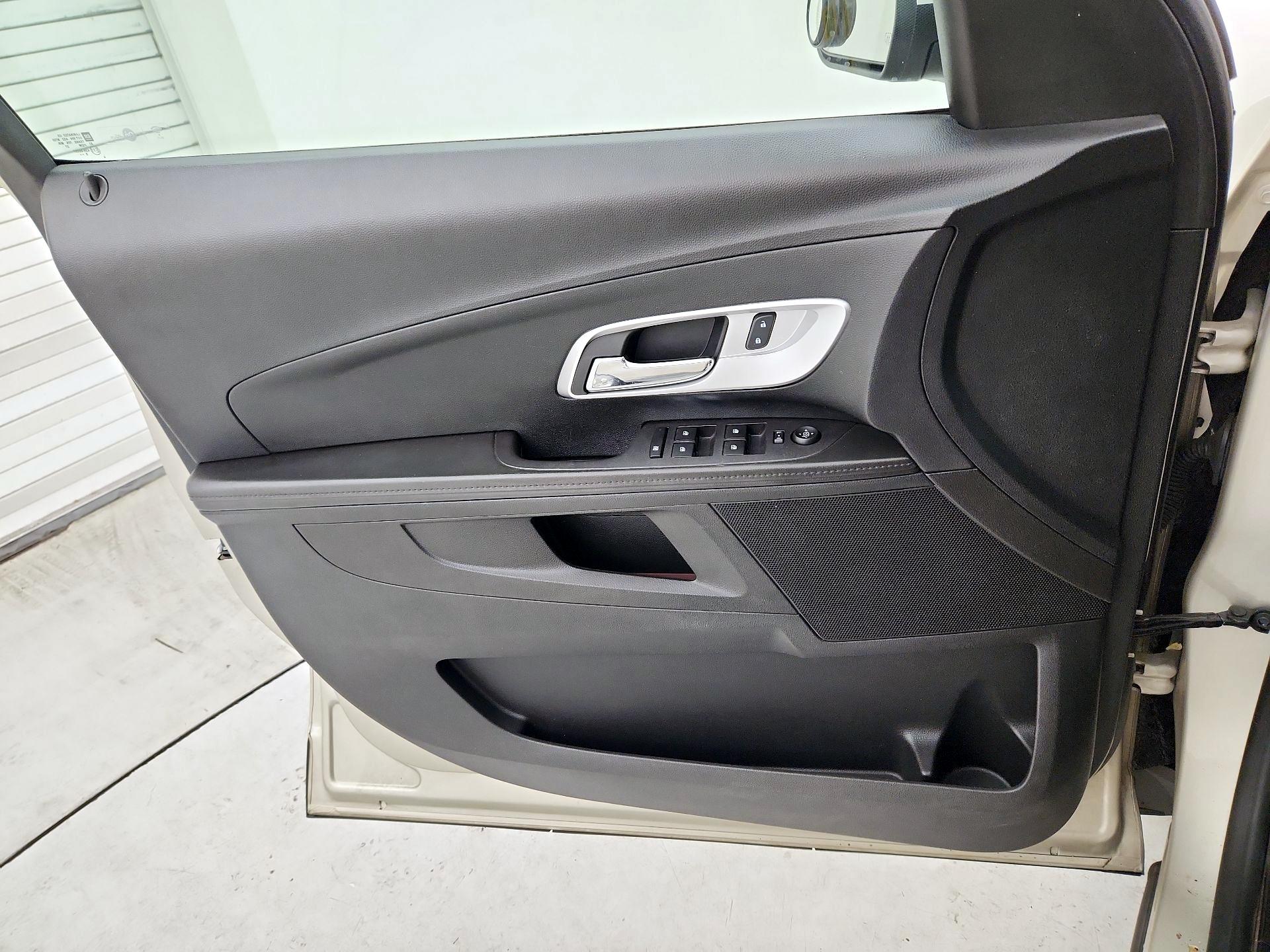 Thumbnail: 2016 Chevrolet Equinox - 12