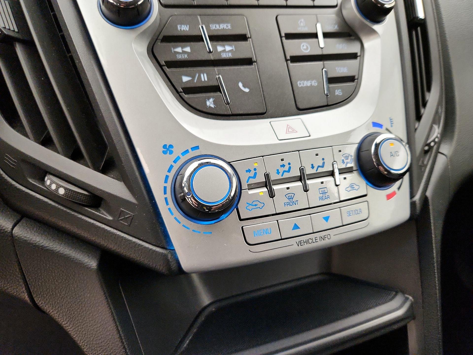 Thumbnail: 2016 Chevrolet Equinox - 16