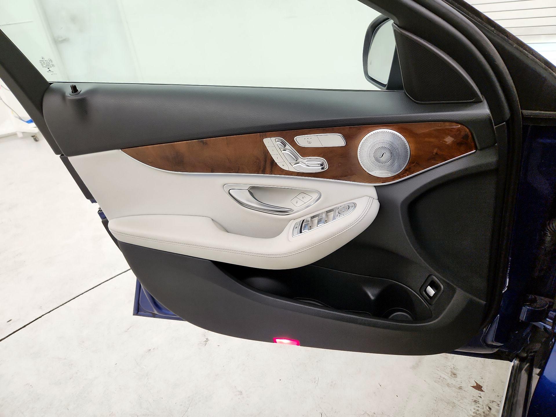 Thumbnail: 2018 Mercedes-Benz C-Class - 12