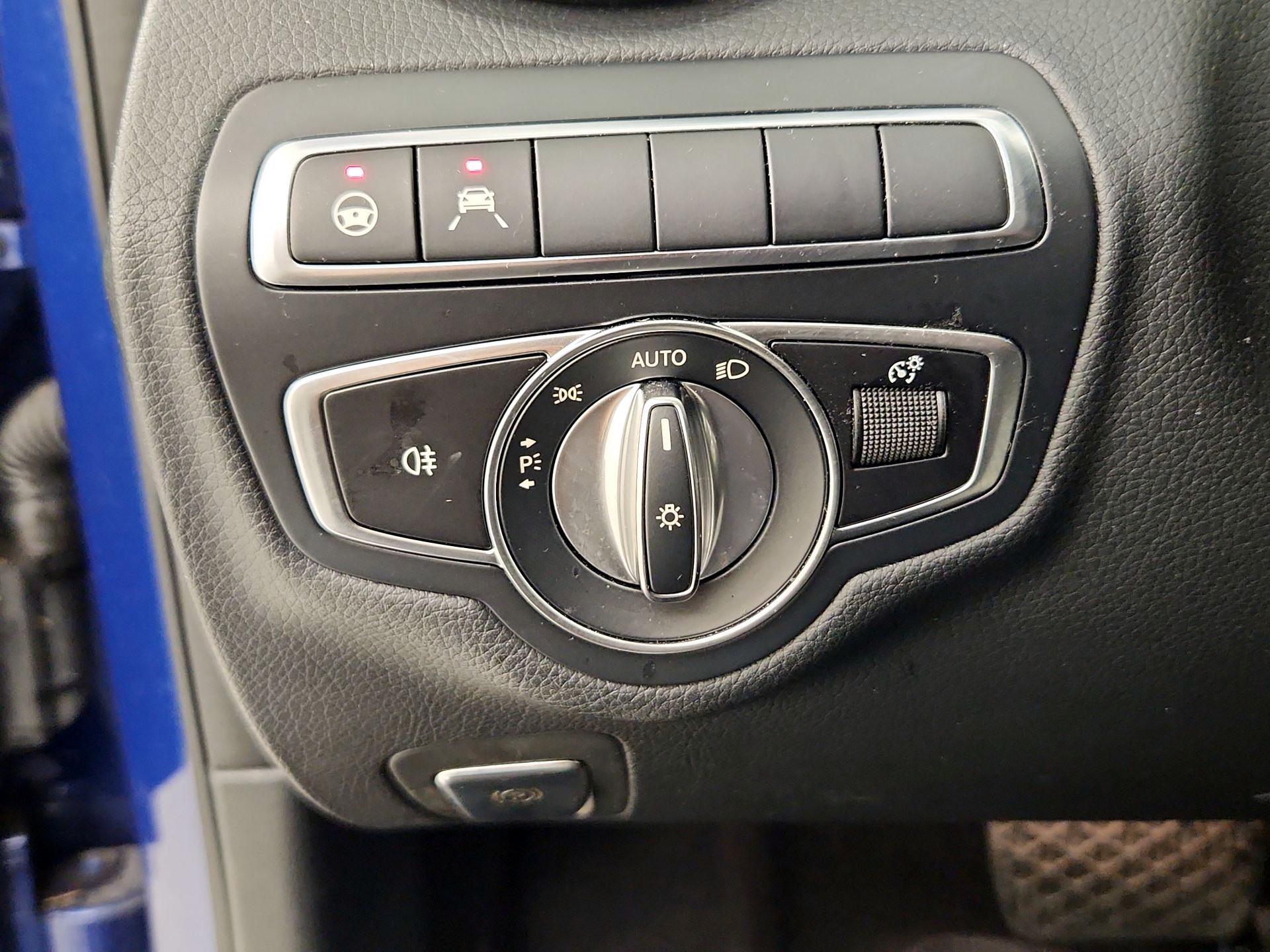 Thumbnail: 2018 Mercedes-Benz C-Class - 13