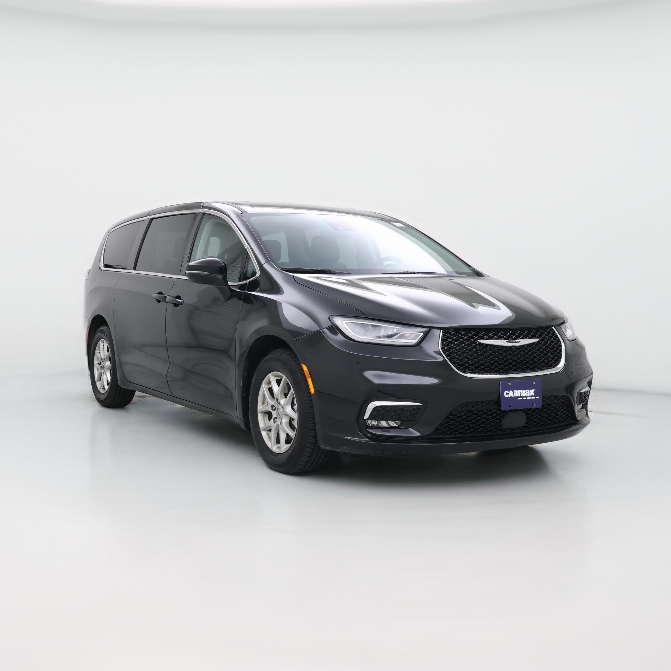 Thumbnail: 2023 Chrysler Pacifica - 1