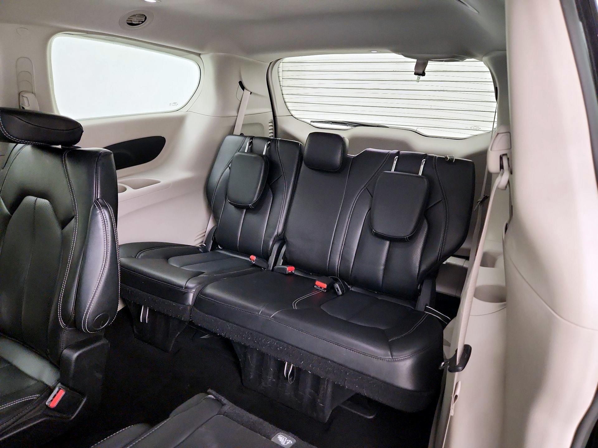 Thumbnail: 2023 Chrysler Pacifica - 20