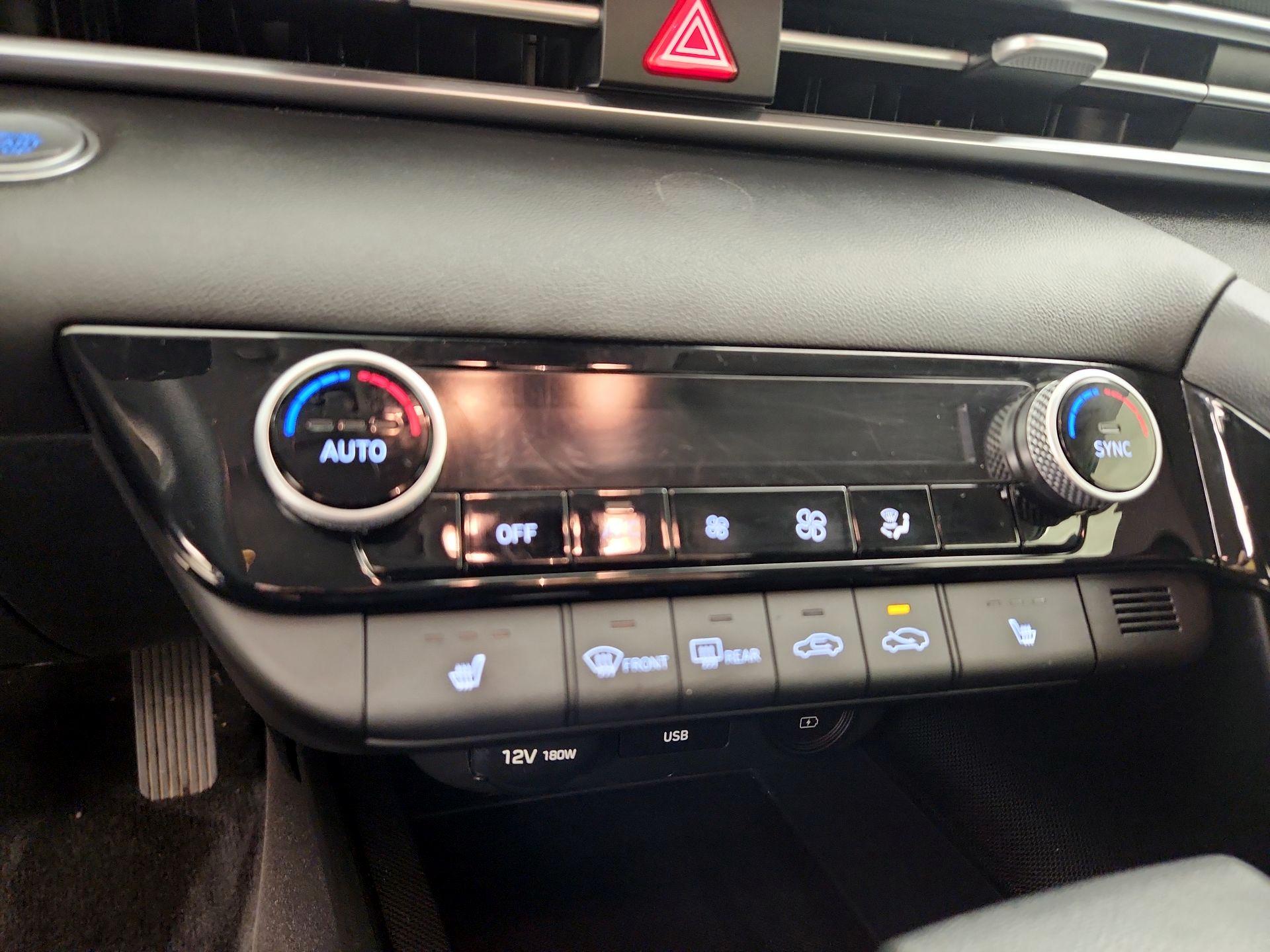 Thumbnail: 2021 Hyundai Elantra - 16