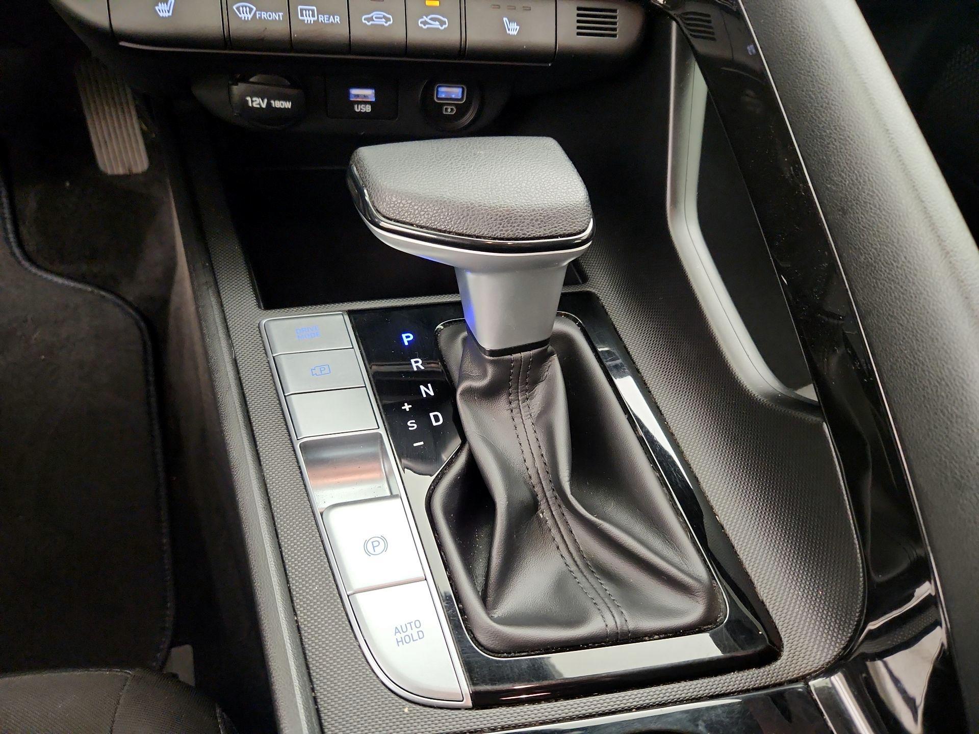 Thumbnail: 2021 Hyundai Elantra - 17