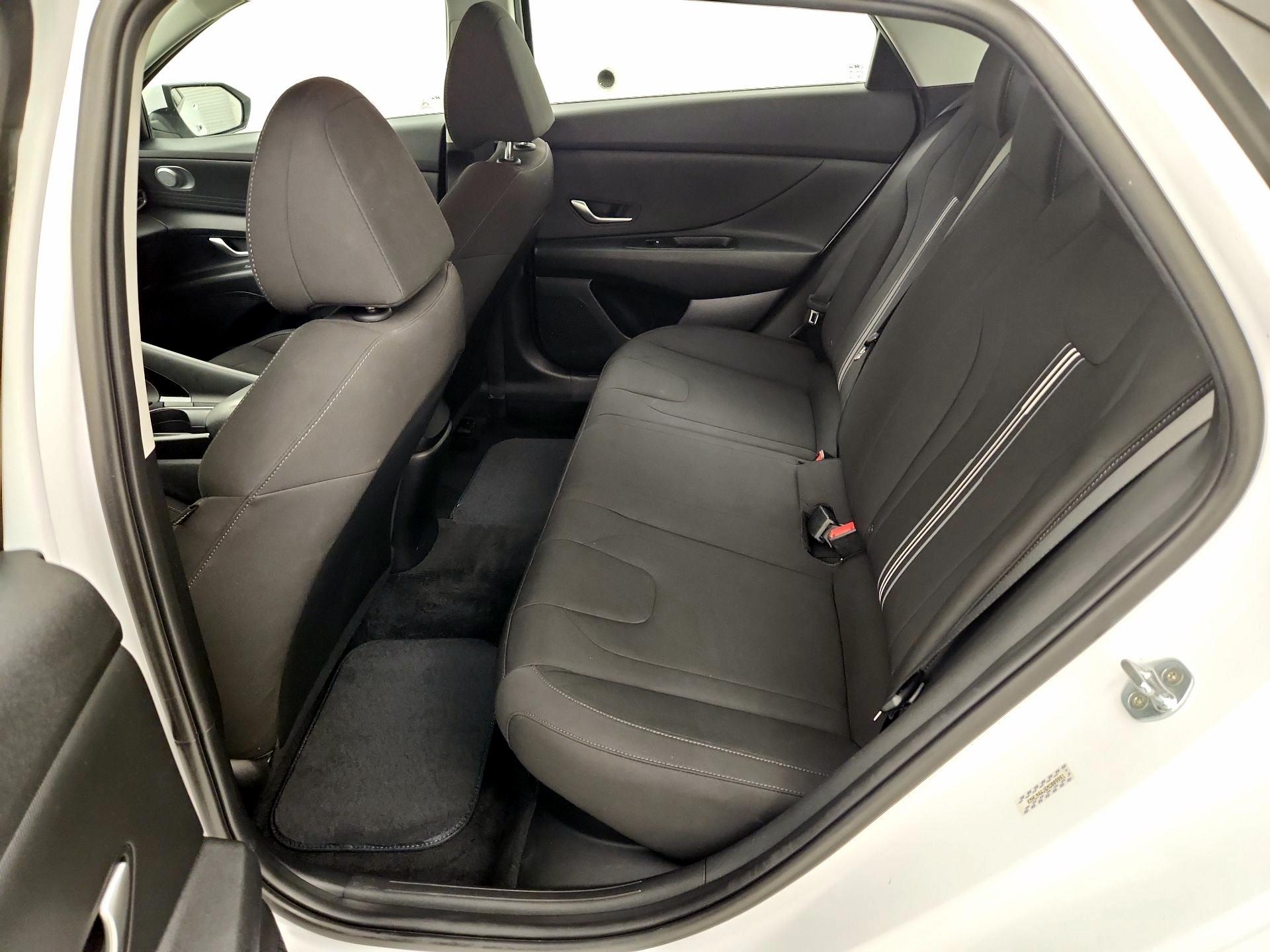 Thumbnail: 2021 Hyundai Elantra - 19