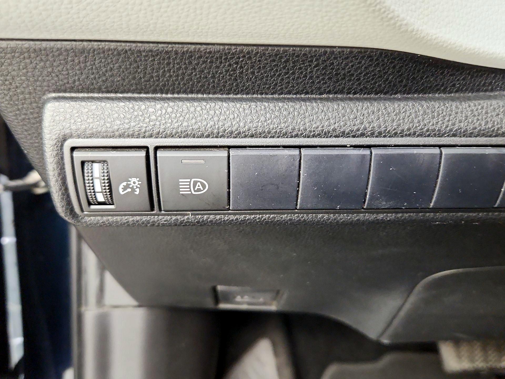 Thumbnail: 2021 Toyota Corolla - 13