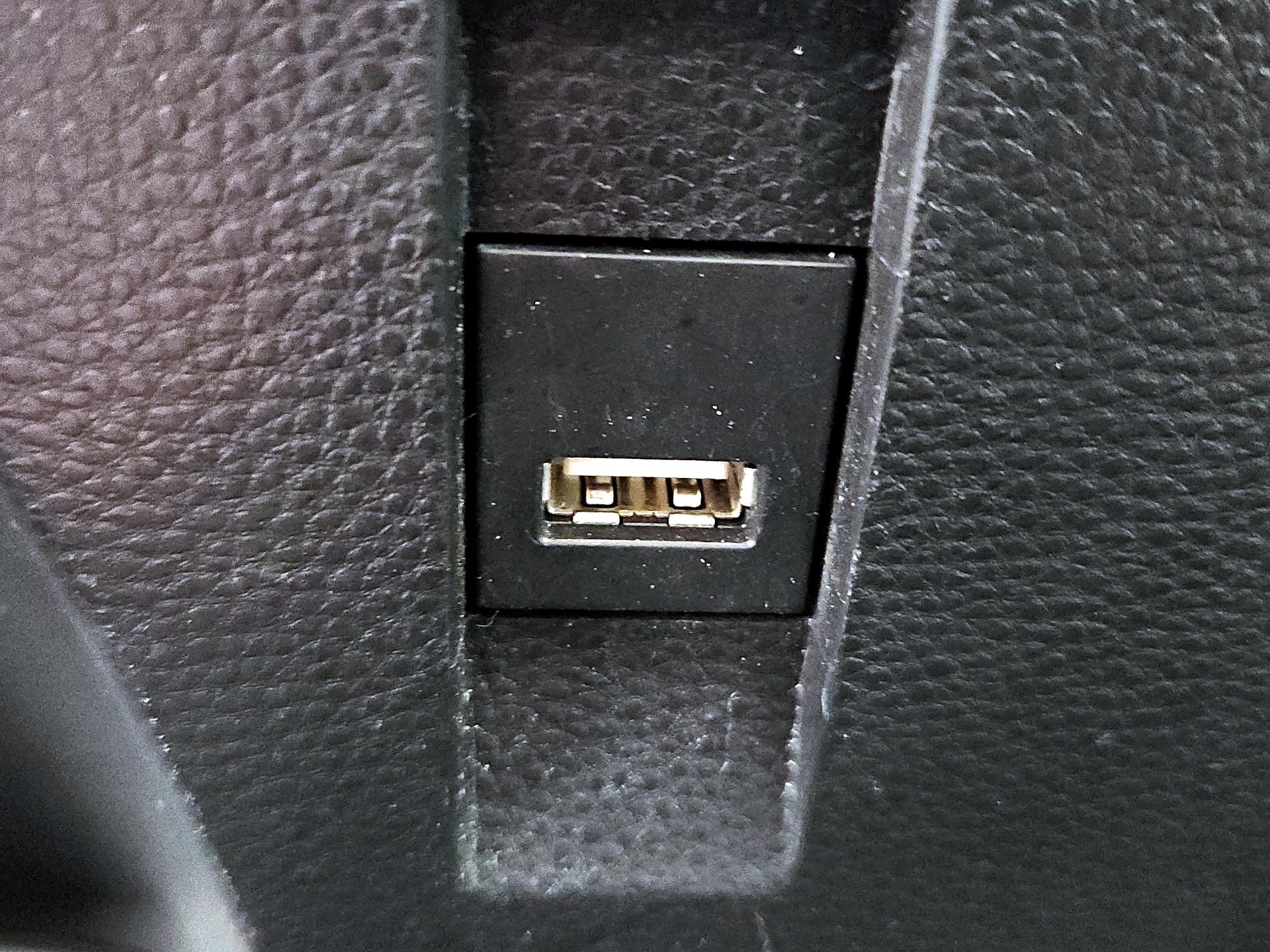 Thumbnail: 2021 Toyota Corolla - 18