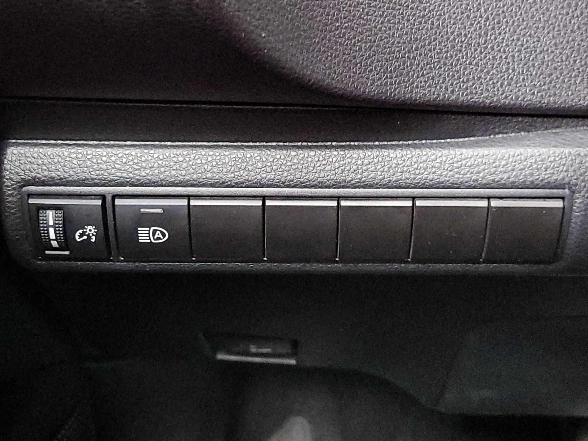 Thumbnail: 2024 Toyota Corolla - 13