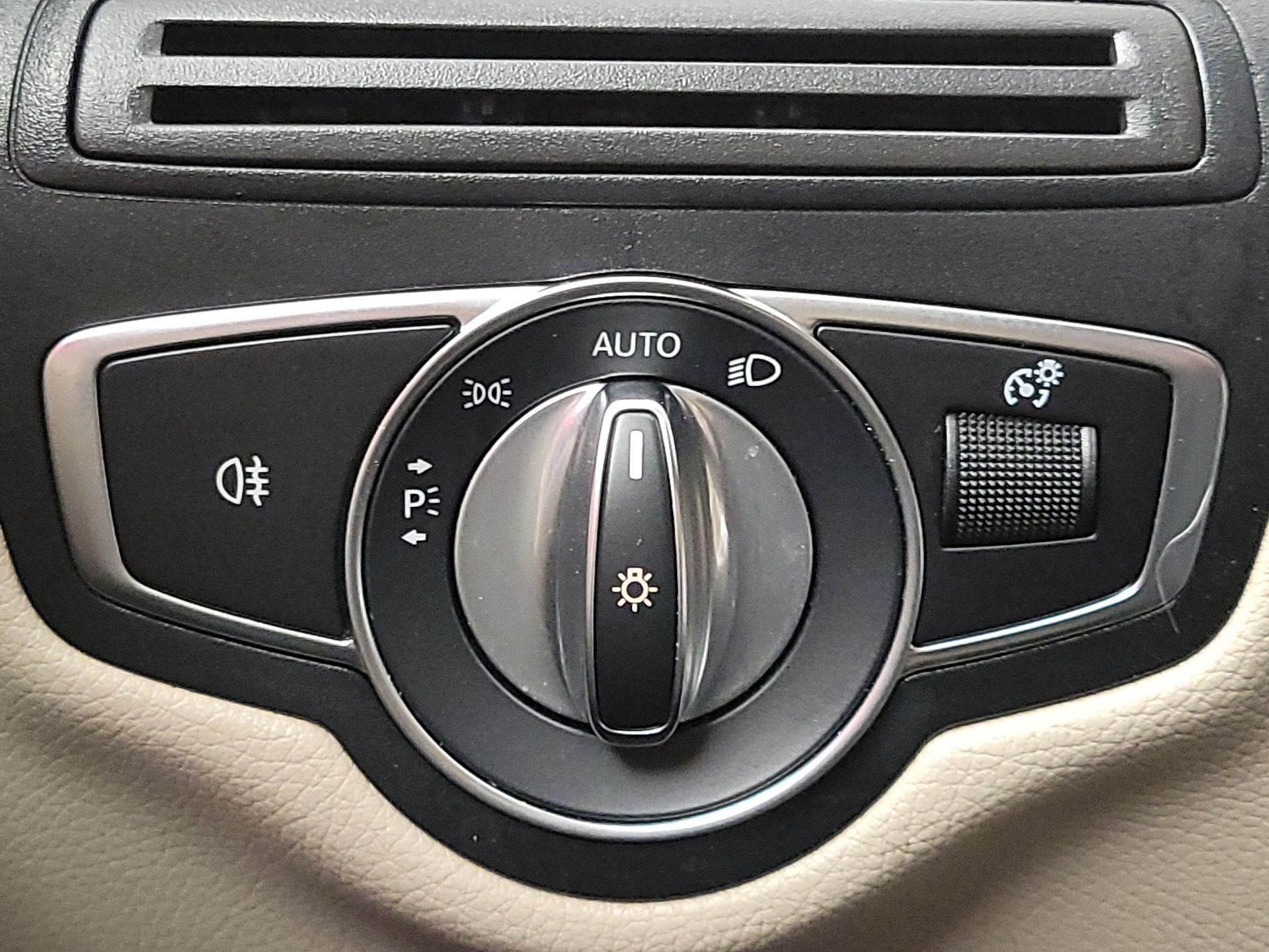 Thumbnail: 2020 Mercedes-Benz GLC - 13