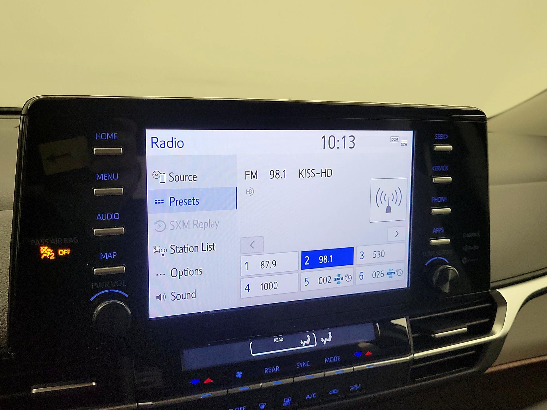 Thumbnail: 2024 Toyota Sienna - 15