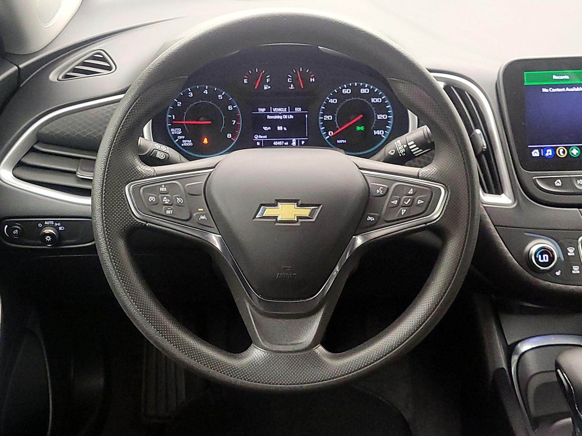 Thumbnail: 2023 Chevrolet Malibu - 10