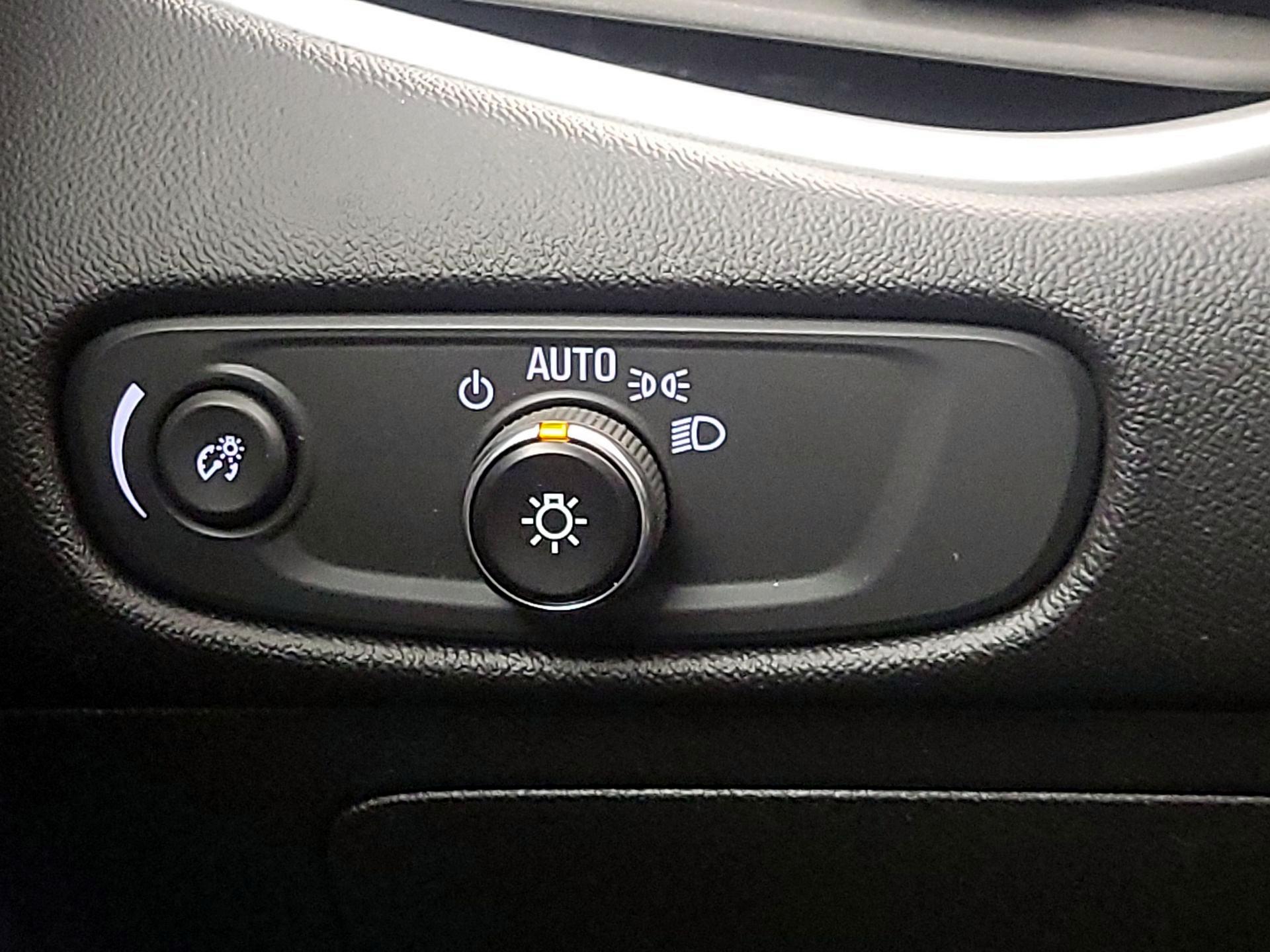 Thumbnail: 2023 Chevrolet Malibu - 13