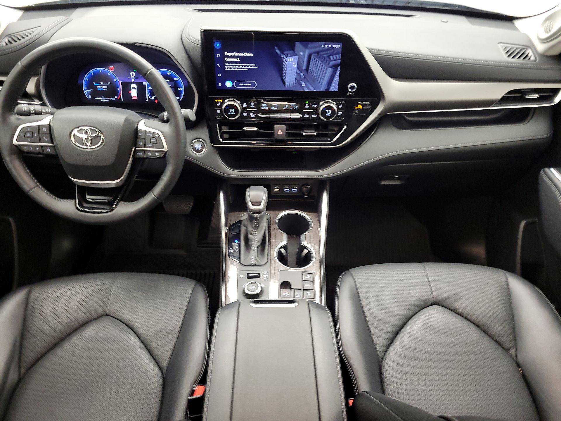 Thumbnail: 2023 Toyota Highlander - 9