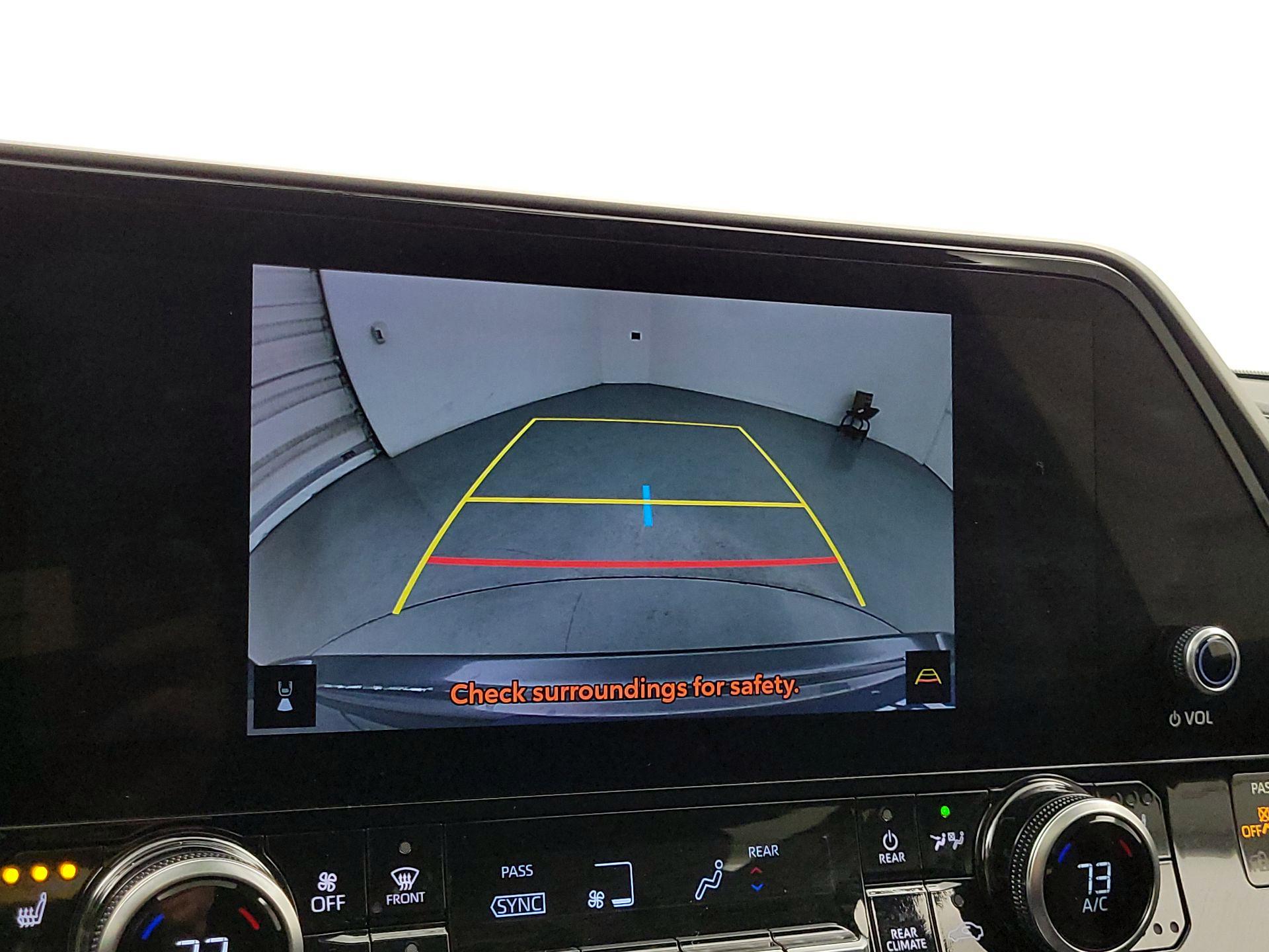 Thumbnail: 2023 Toyota Highlander - 14