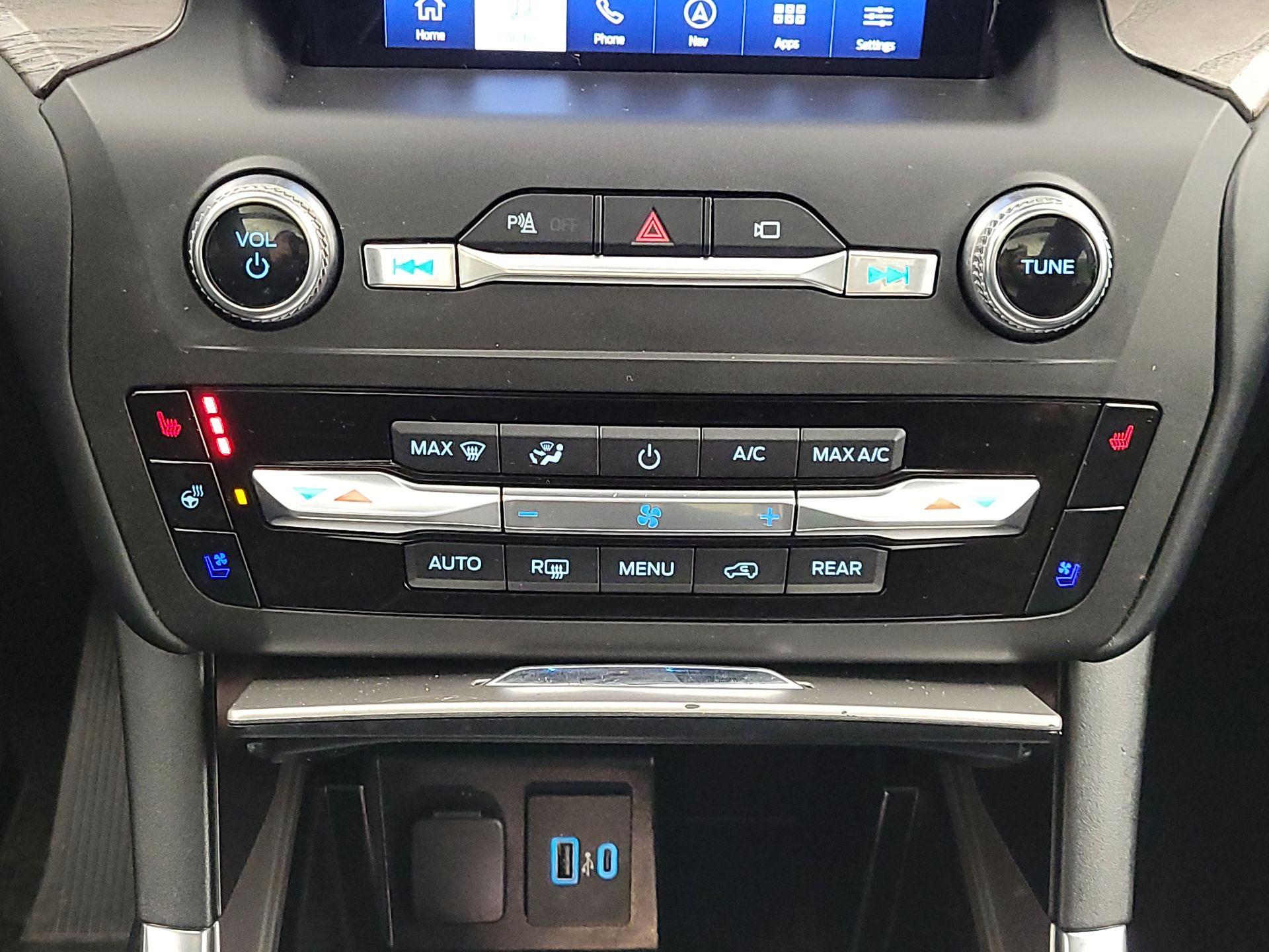 Thumbnail: 2020 Ford Explorer - 17