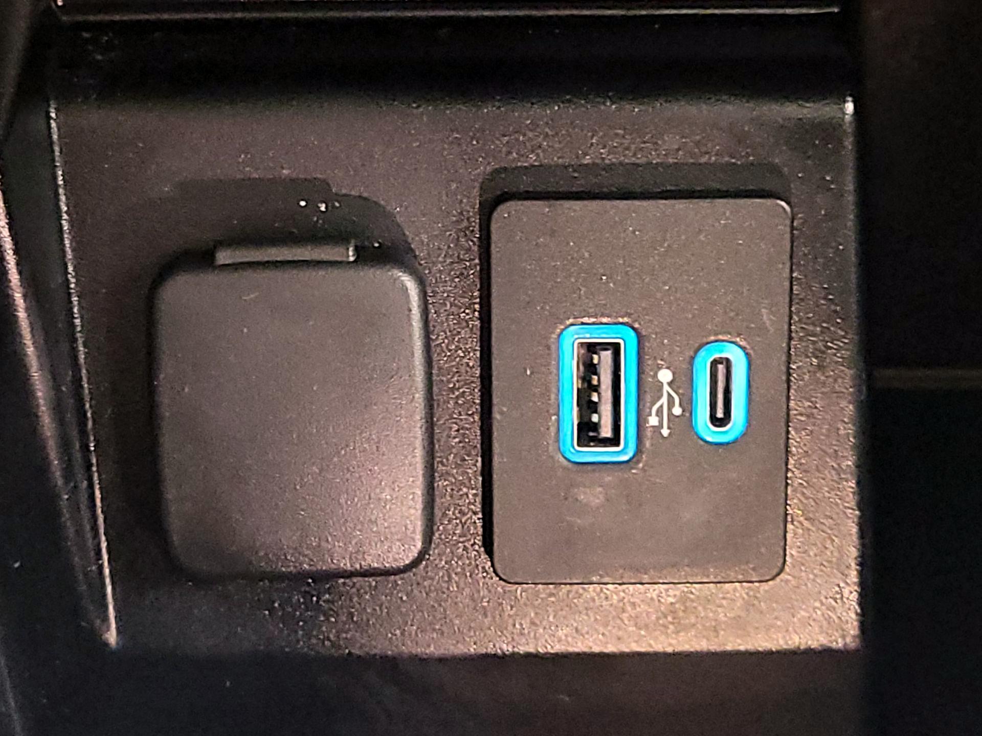 Thumbnail: 2020 Ford Explorer - 19