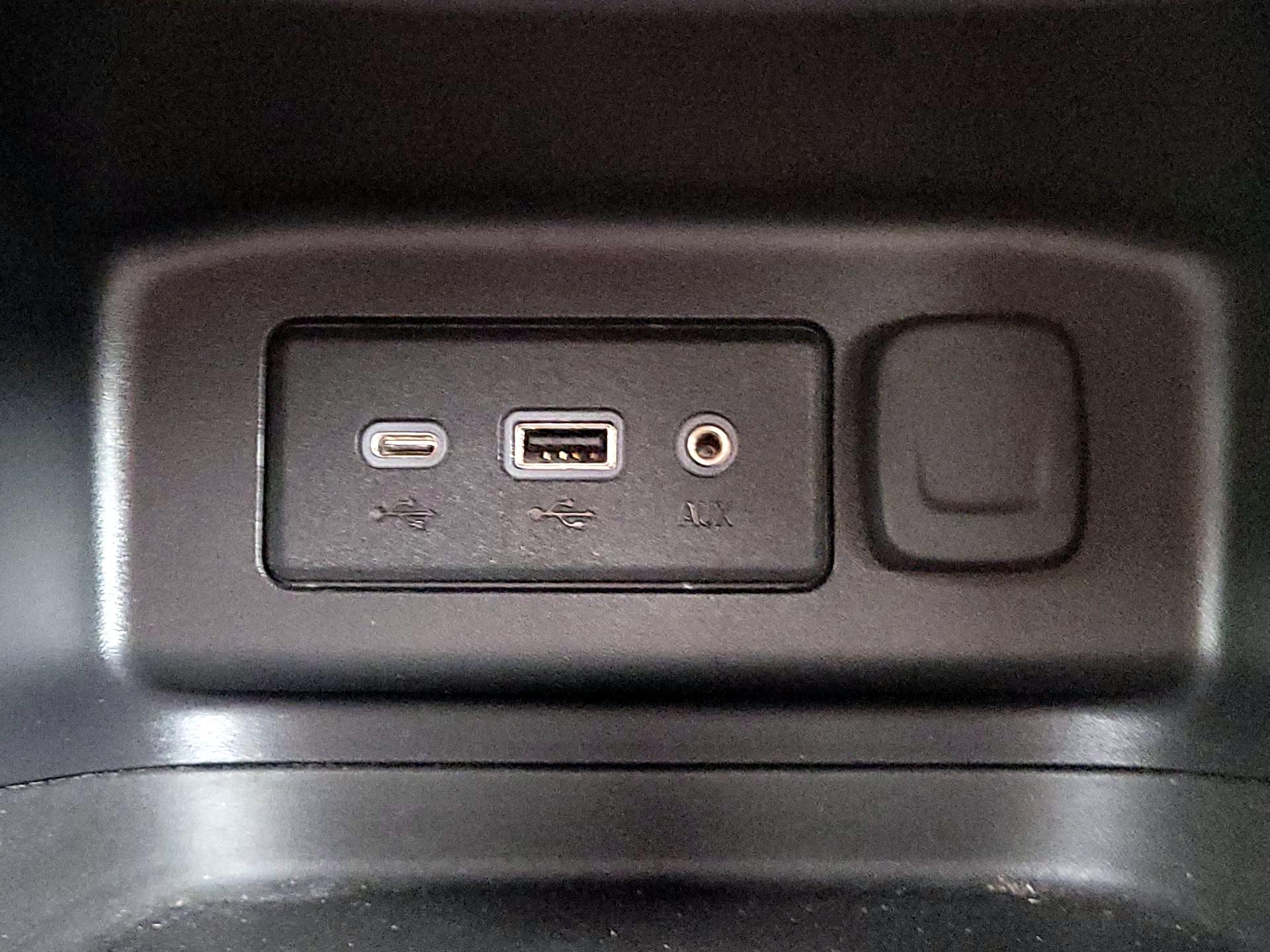 Thumbnail: 2021 Chevrolet Equinox - 18