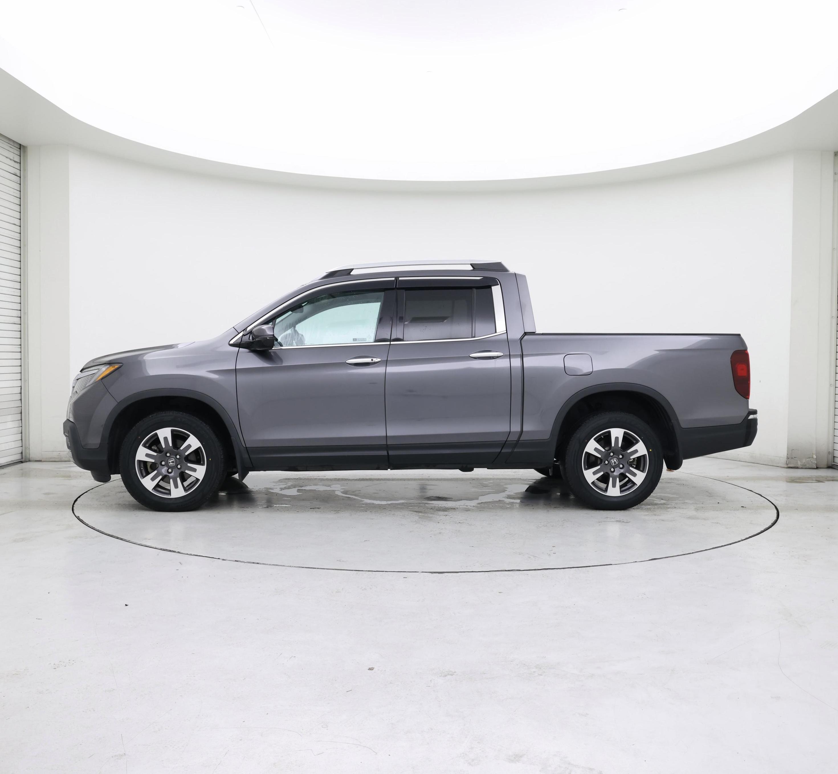 Thumbnail: 2019 Honda Ridgeline - 3