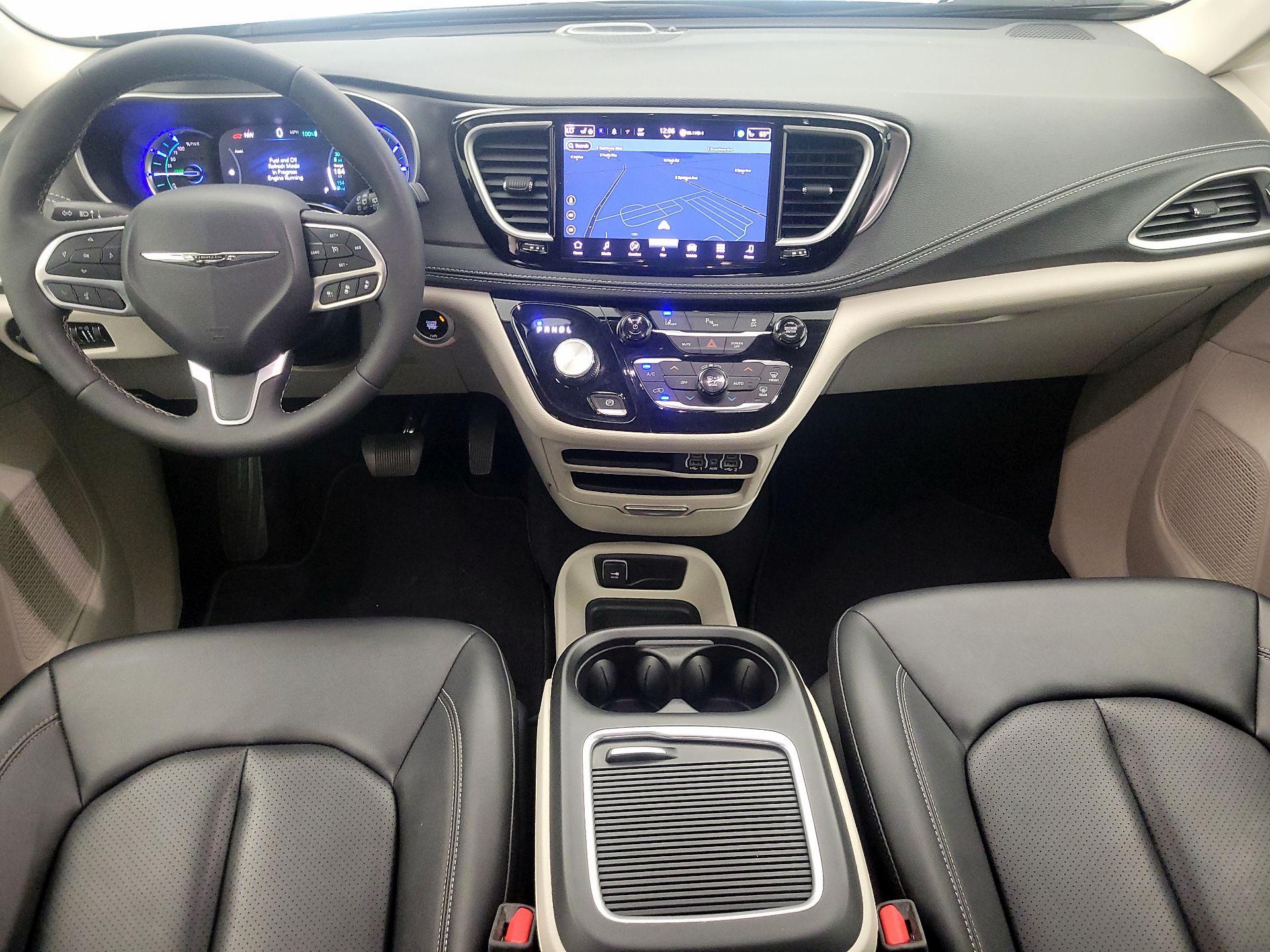 Thumbnail: 2024 Chrysler Pacifica - 9