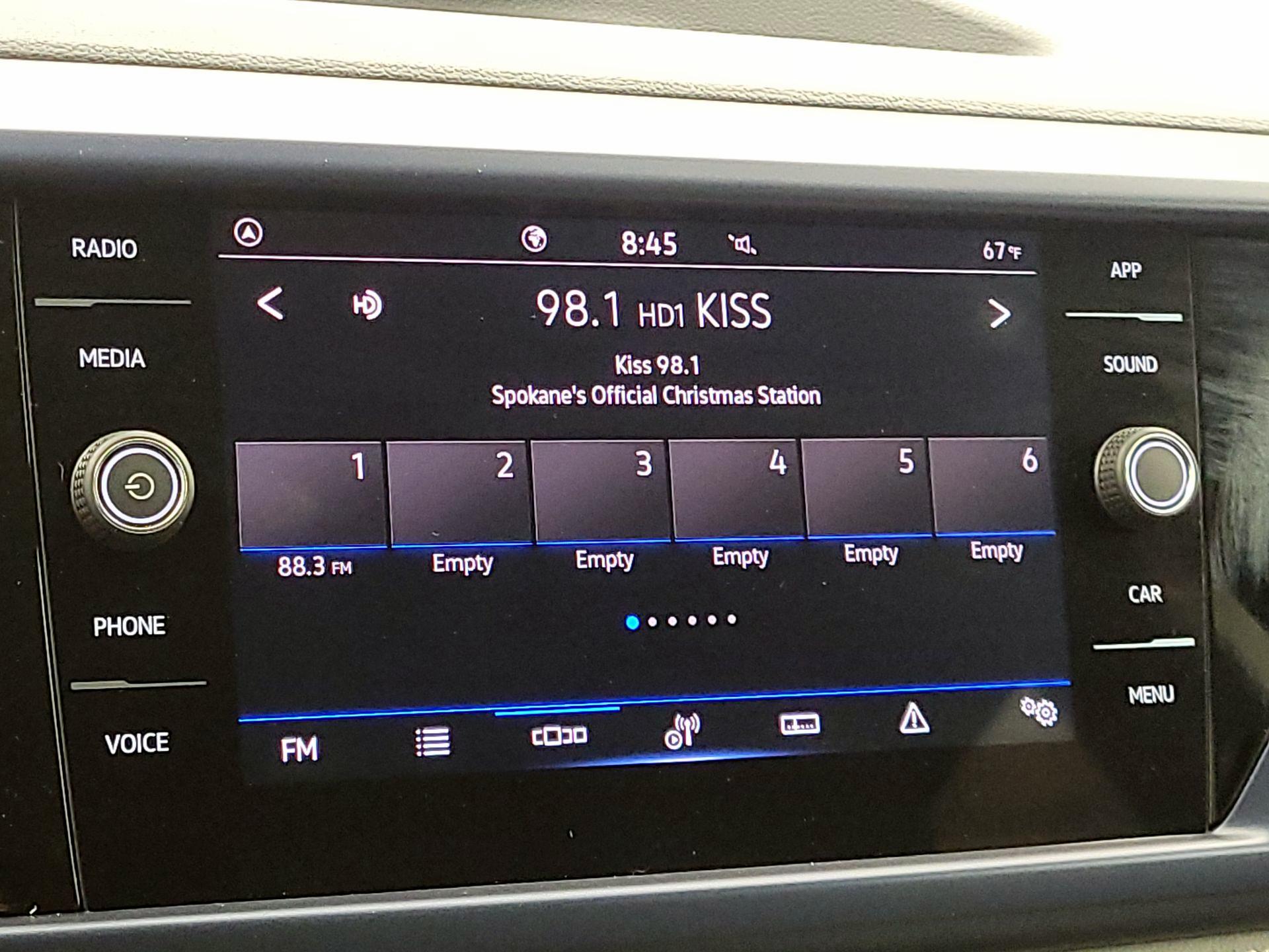 Thumbnail: 2024 Volkswagen Taos - 15