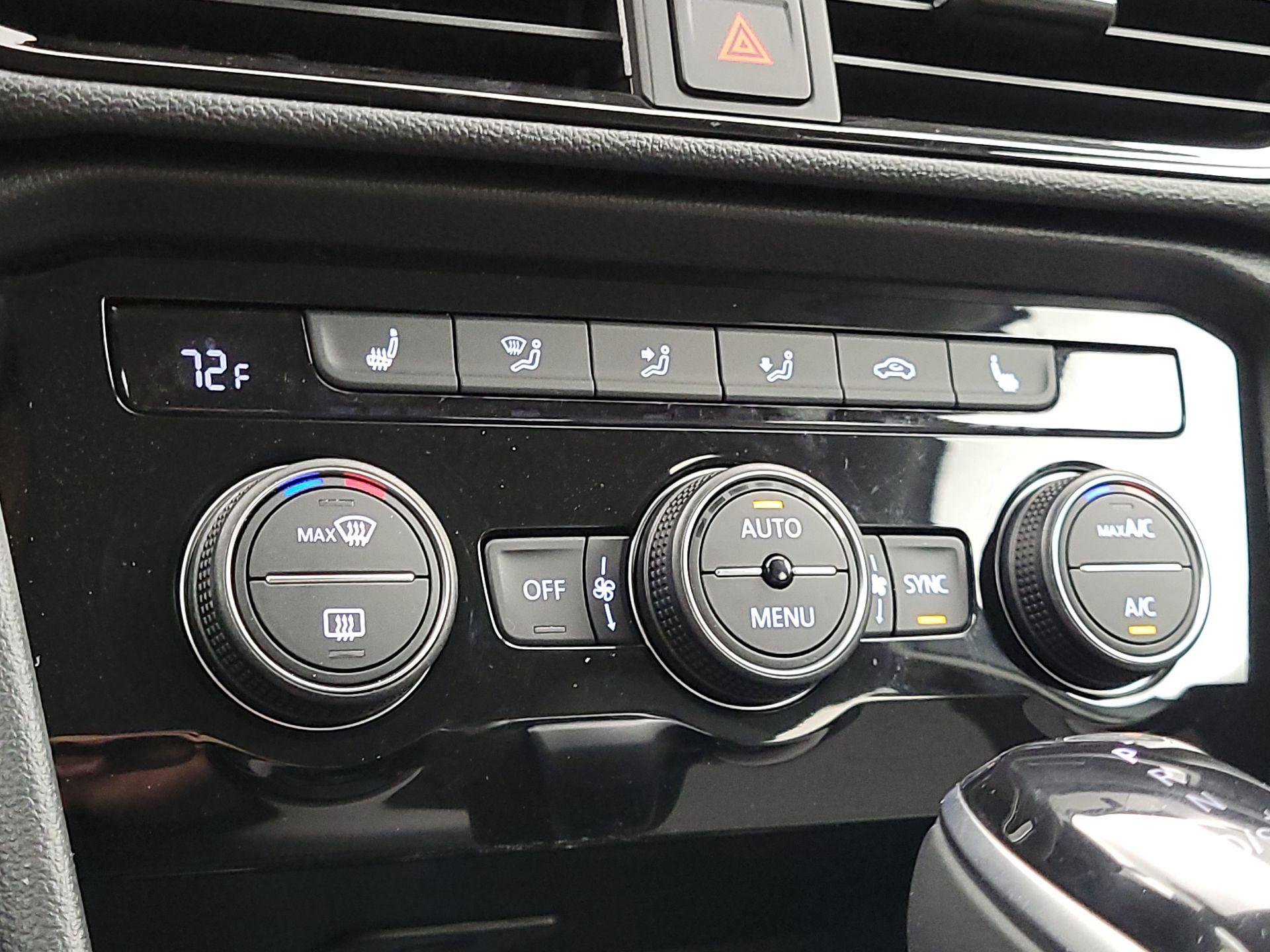 Thumbnail: 2024 Volkswagen Taos - 16