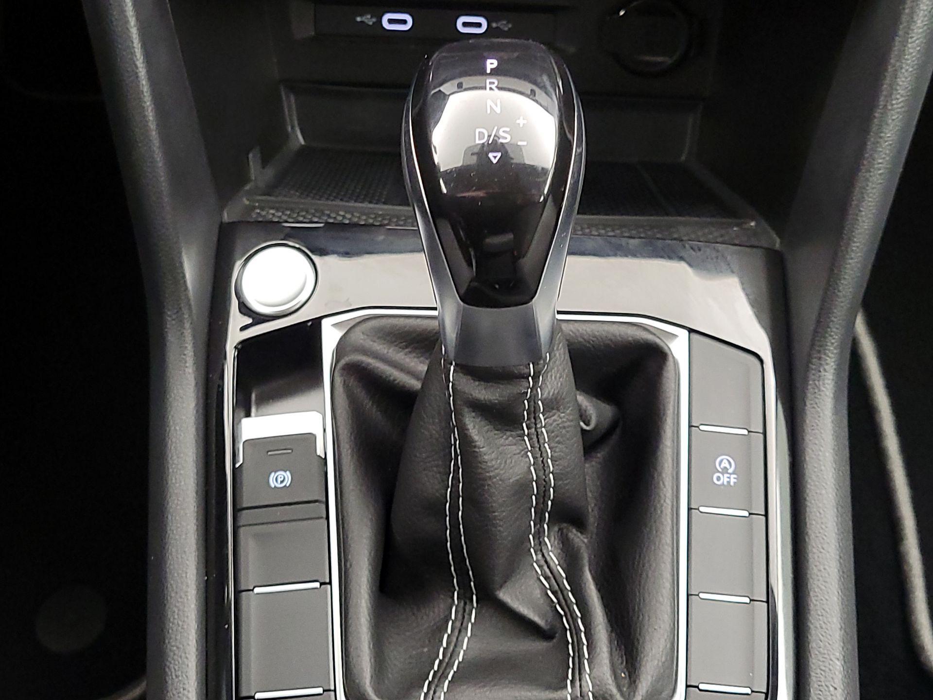 Thumbnail: 2024 Volkswagen Taos - 17