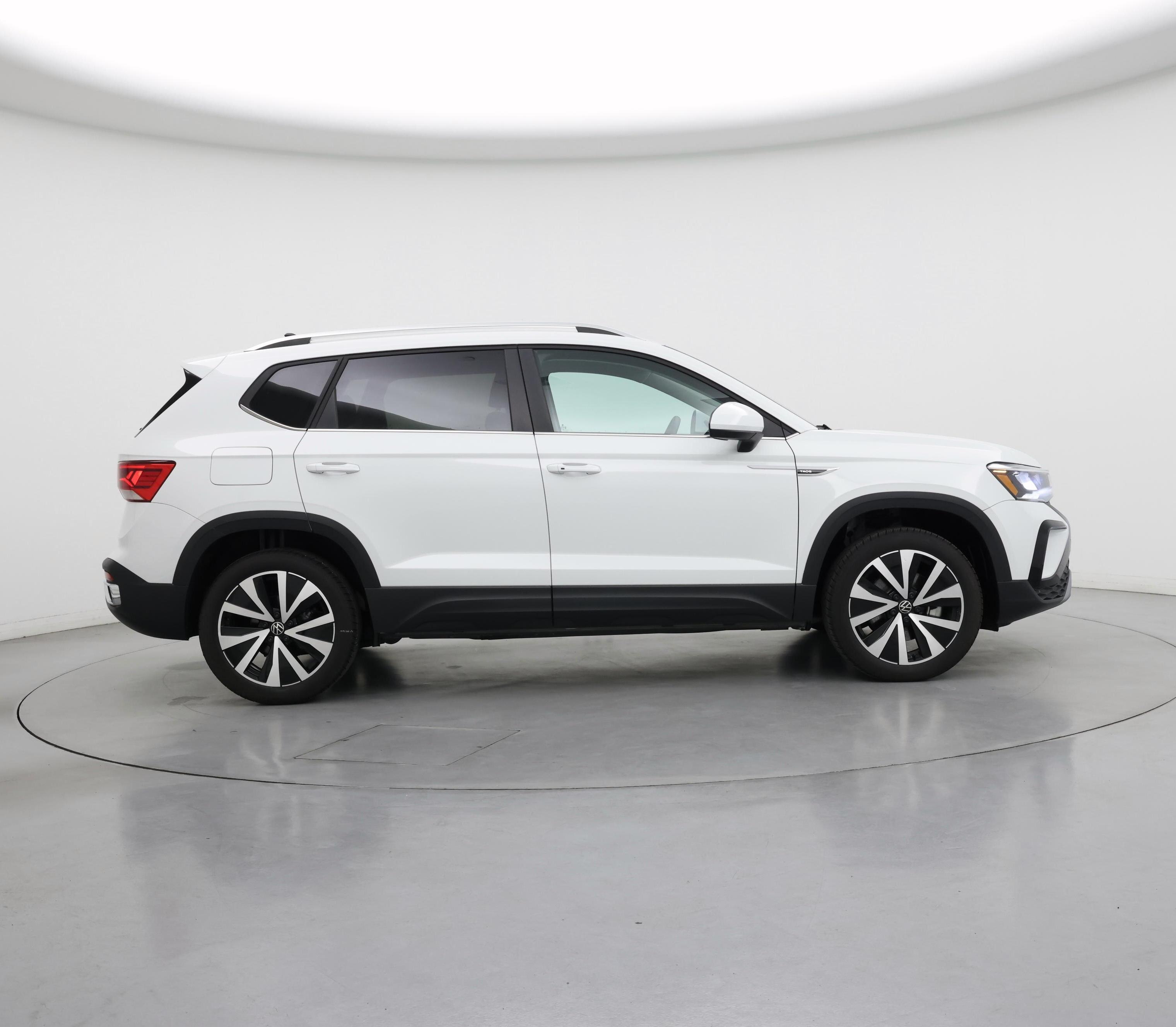 Thumbnail: 2024 Volkswagen Taos - 7