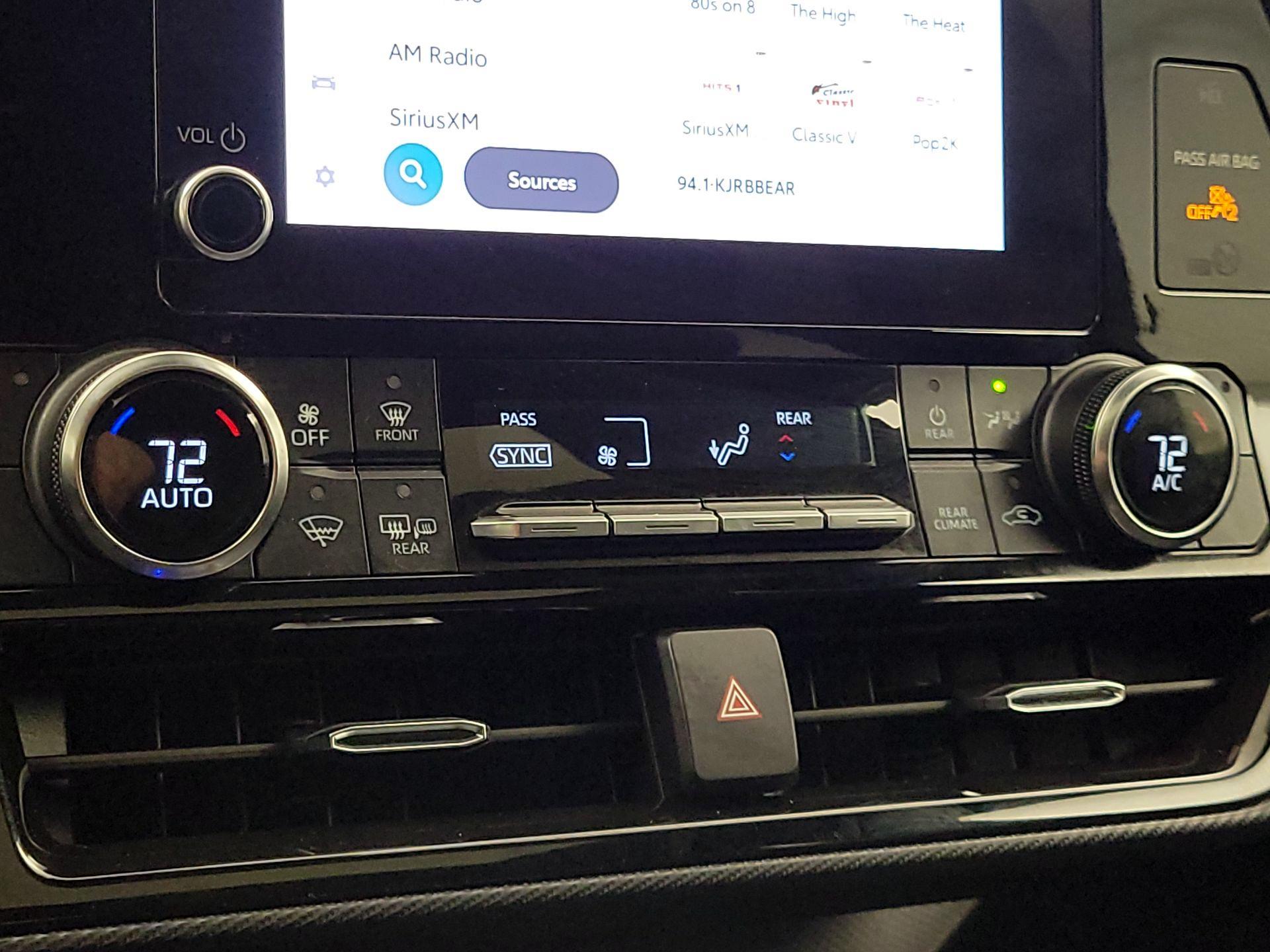 Thumbnail: 2023 Toyota Highlander - 16