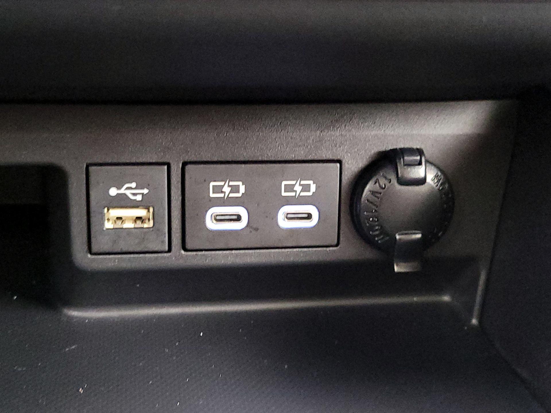 Thumbnail: 2023 Toyota Highlander - 18