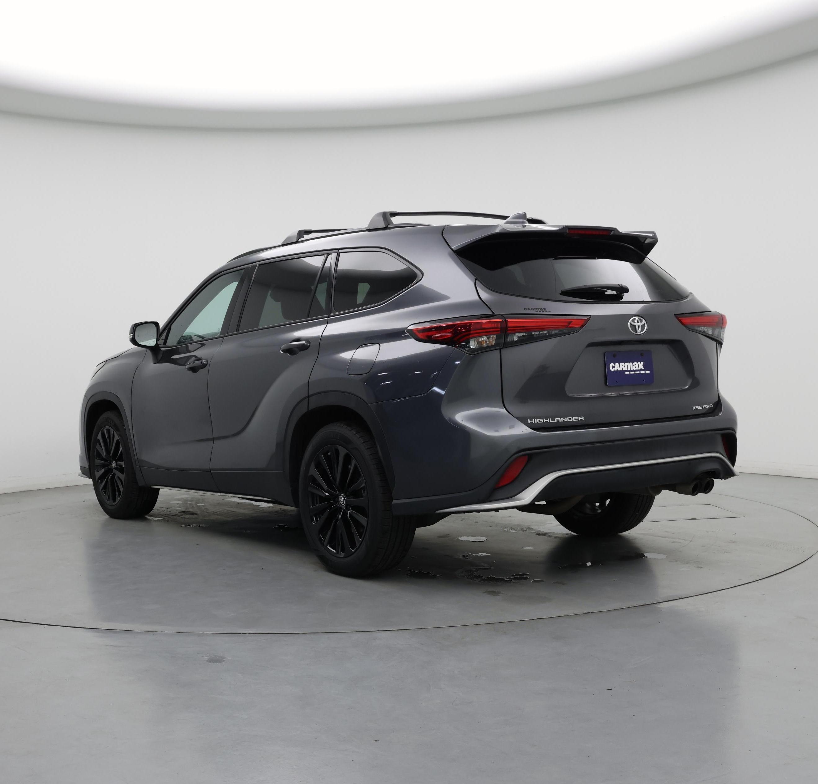 Thumbnail: 2023 Toyota Highlander - 2