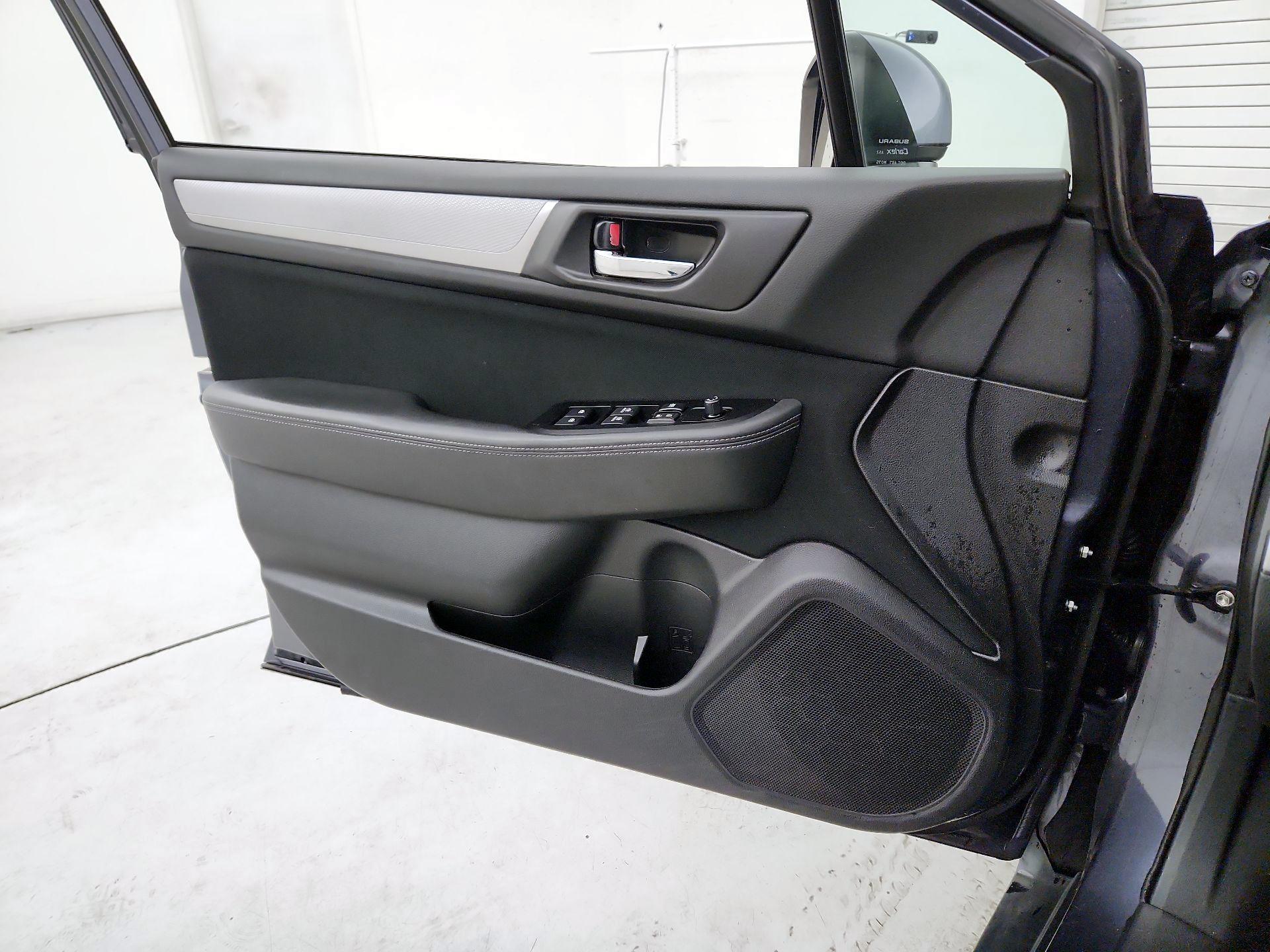 Thumbnail: 2016 Subaru Outback - 12