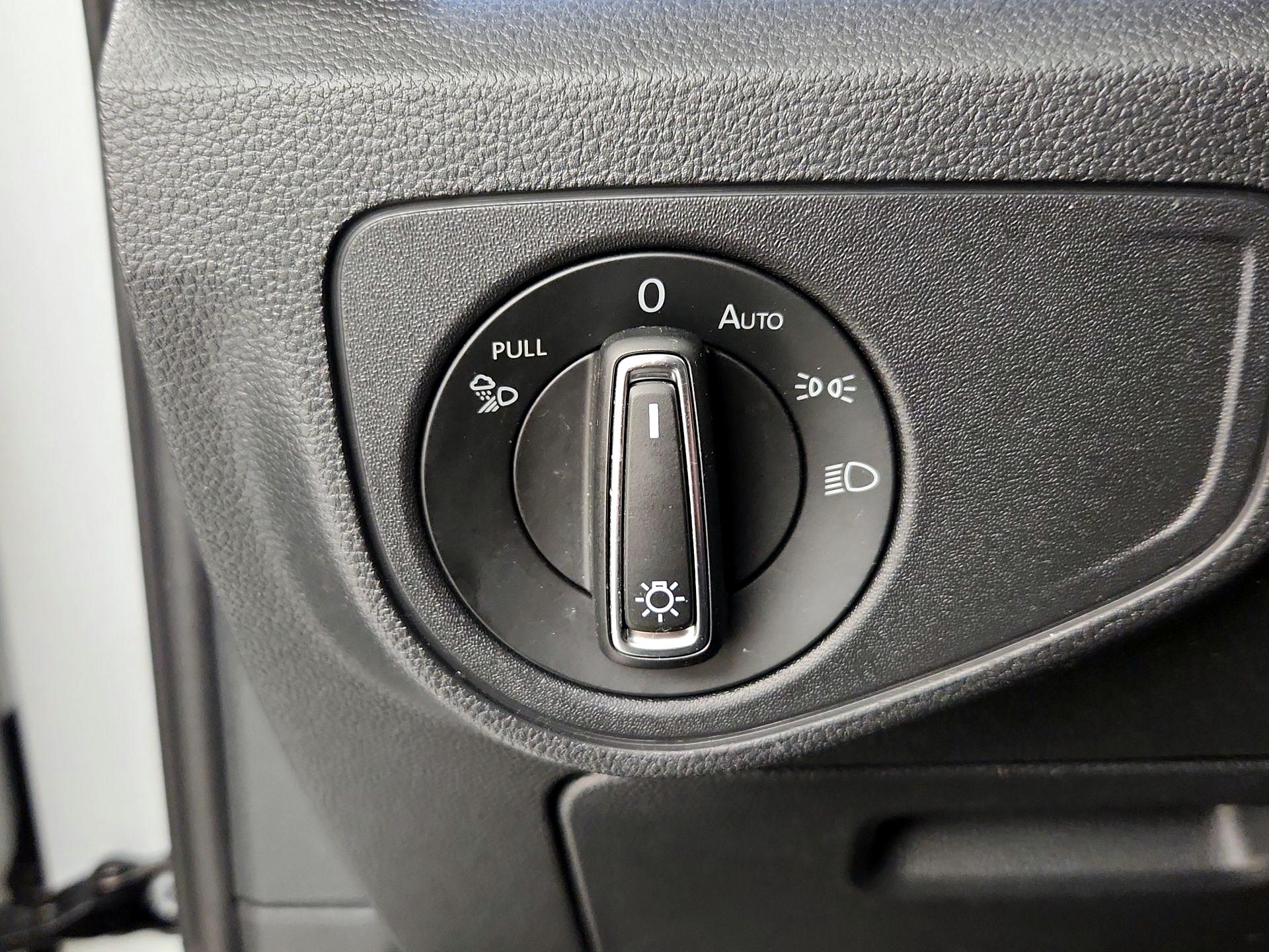 Thumbnail: 2021 Volkswagen Atlas - 13