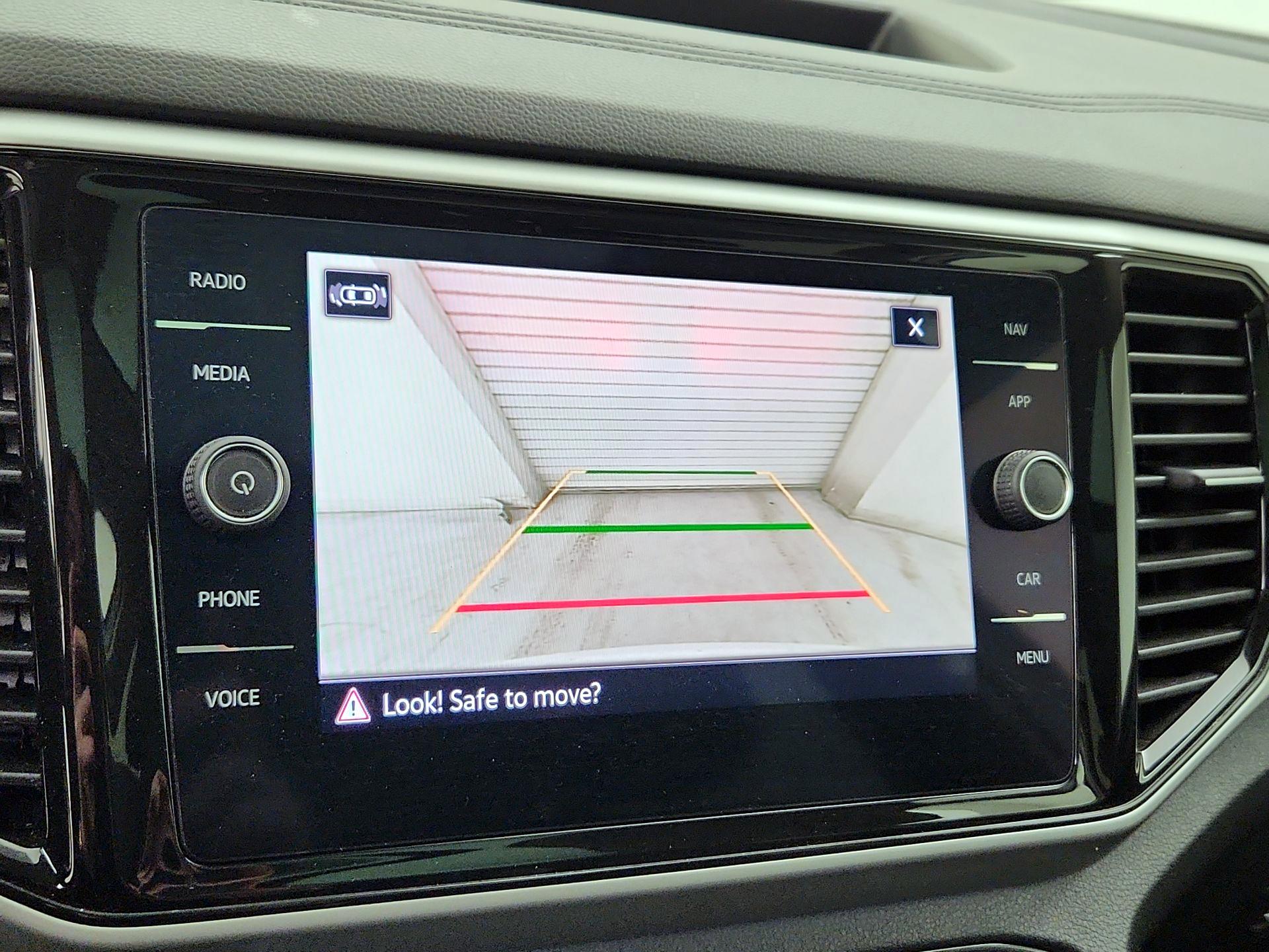 Thumbnail: 2021 Volkswagen Atlas - 14