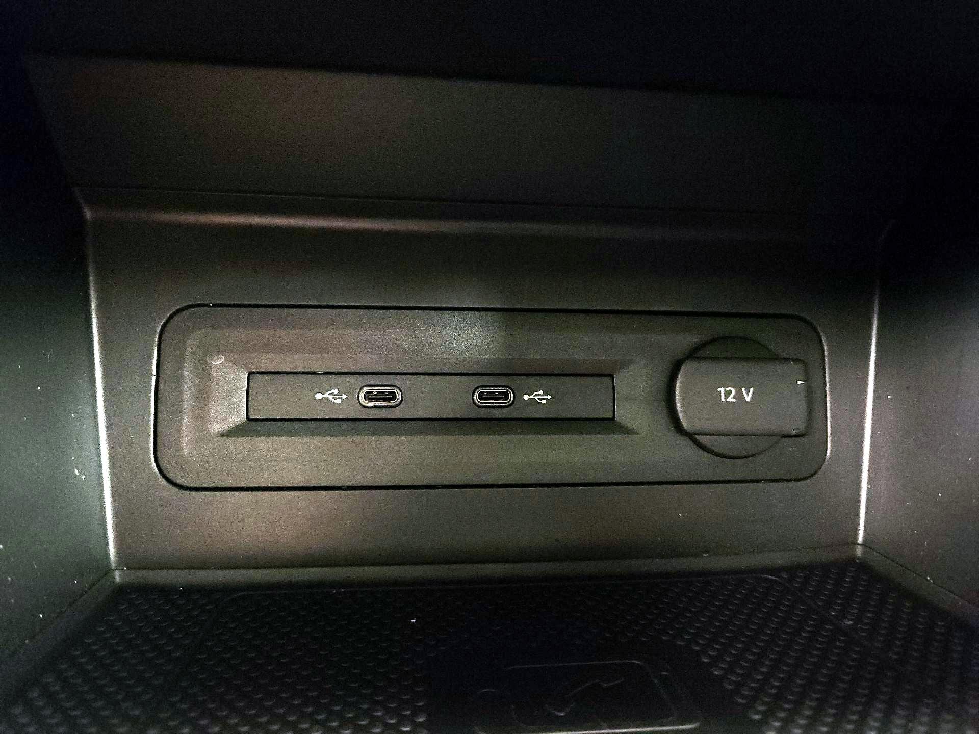 Thumbnail: 2021 Volkswagen Atlas - 18